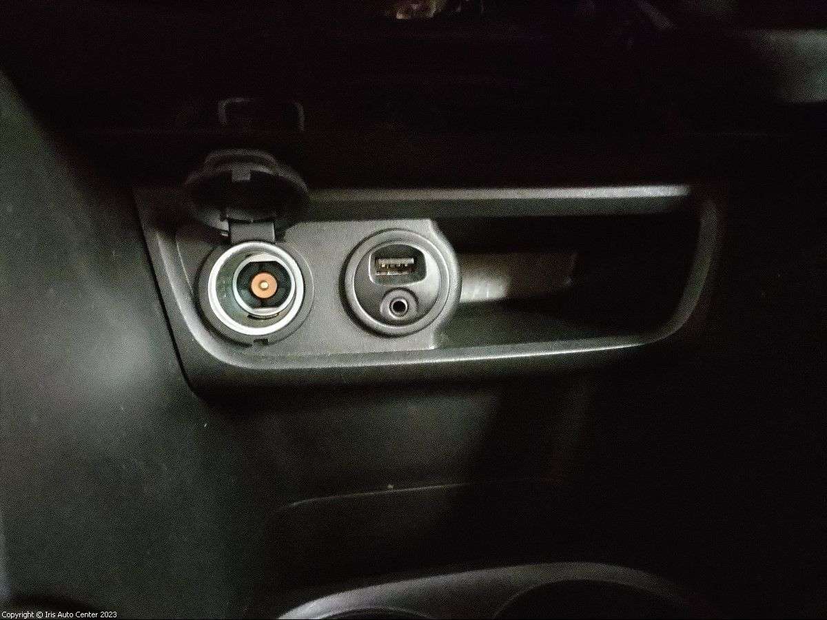 Peugeot 208 1.2 | VÉHICULE PMR 5 777€ NETTO