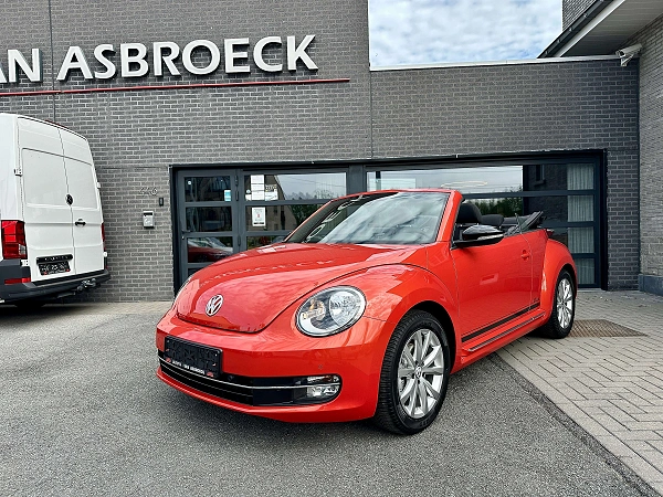 Volkswagen Beetle Beetle Cabriolet 1.2 TSI Design BMT! Fender Sound-Camera-GPS-PDC-Allu-App ! 53.000 km !