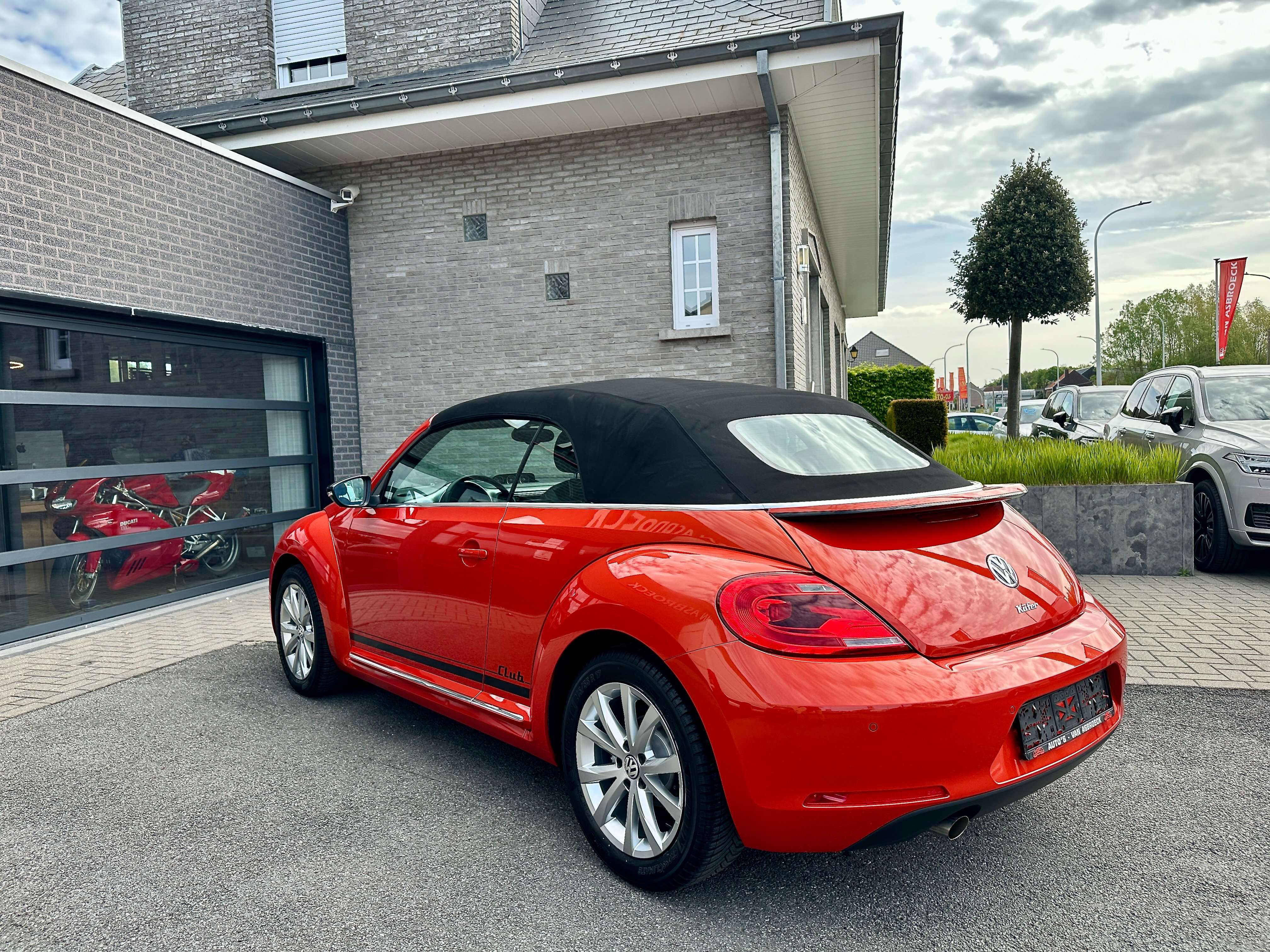Volkswagen Beetle Beetle Cabriolet 1.2 TSI Design BMT! Fender Sound-Camera-GPS-PDC-Allu-App ! 53.000 km !