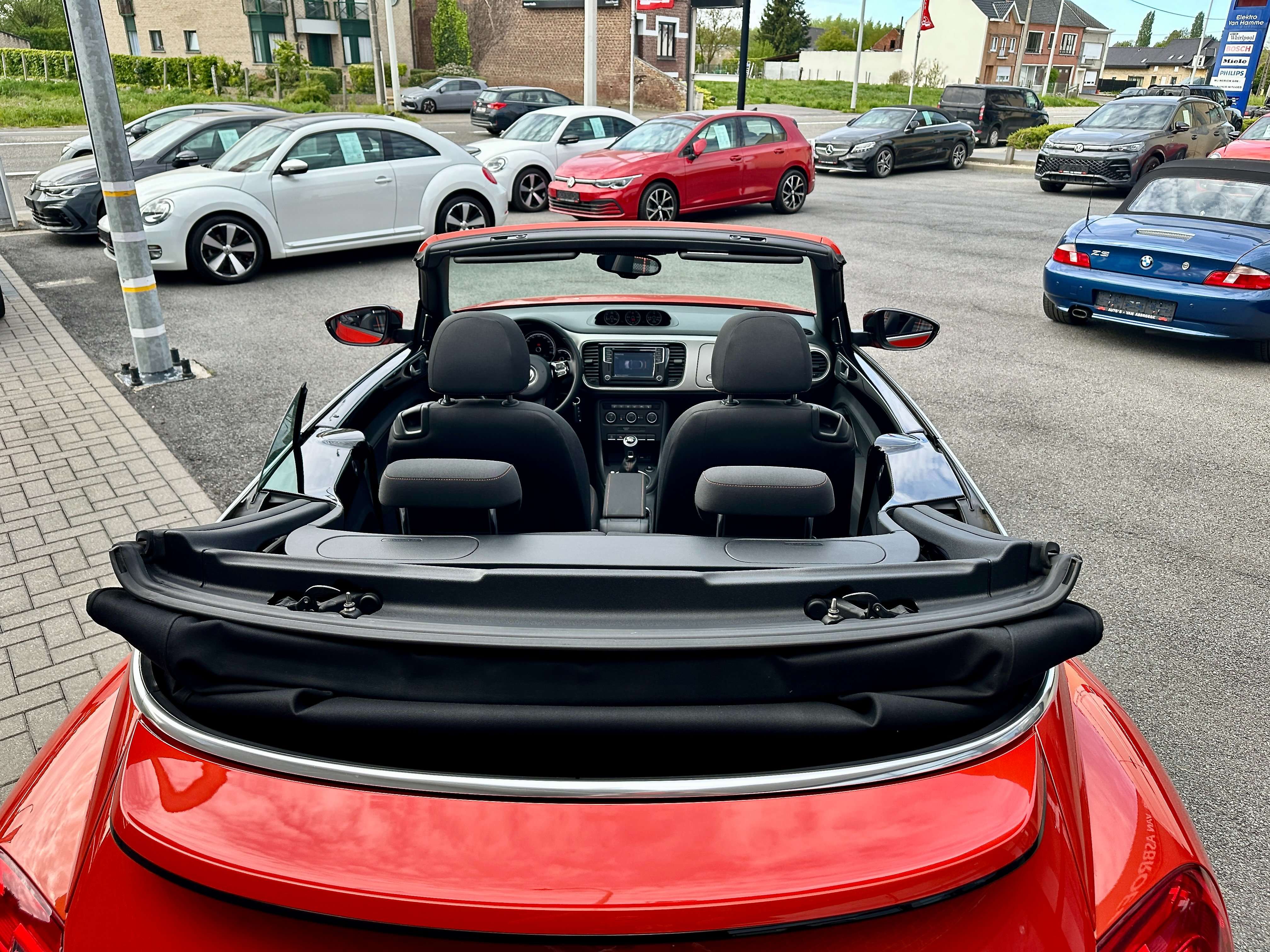 Volkswagen Beetle Beetle Cabriolet 1.2 TSI Design BMT! Fender Sound-Camera-GPS-PDC-Allu-App ! 53.000 km !
