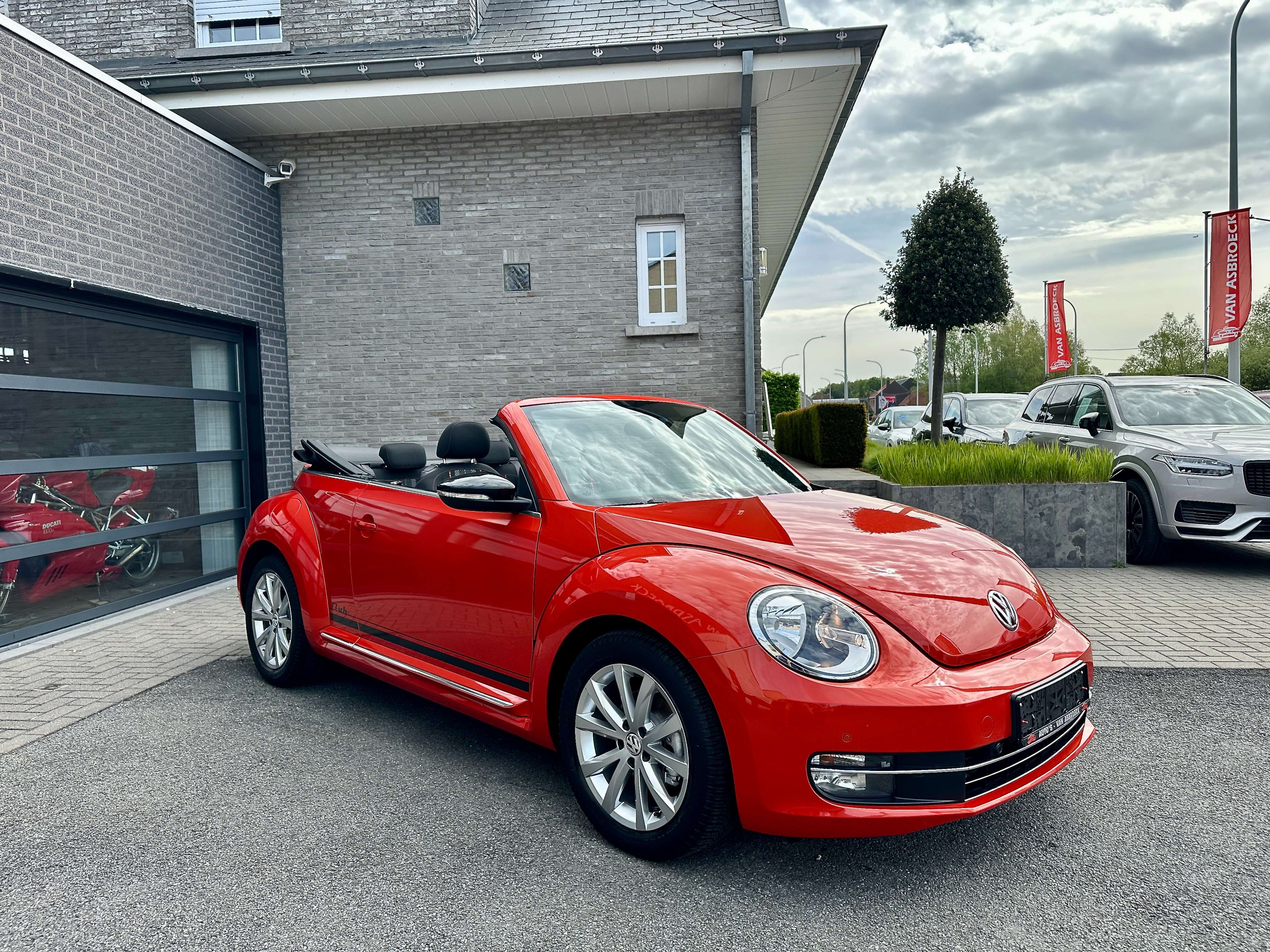 Volkswagen Beetle Beetle Cabriolet 1.2 TSI Design BMT! Fender Sound-Camera-GPS-PDC-Allu-App ! 53.000 km !