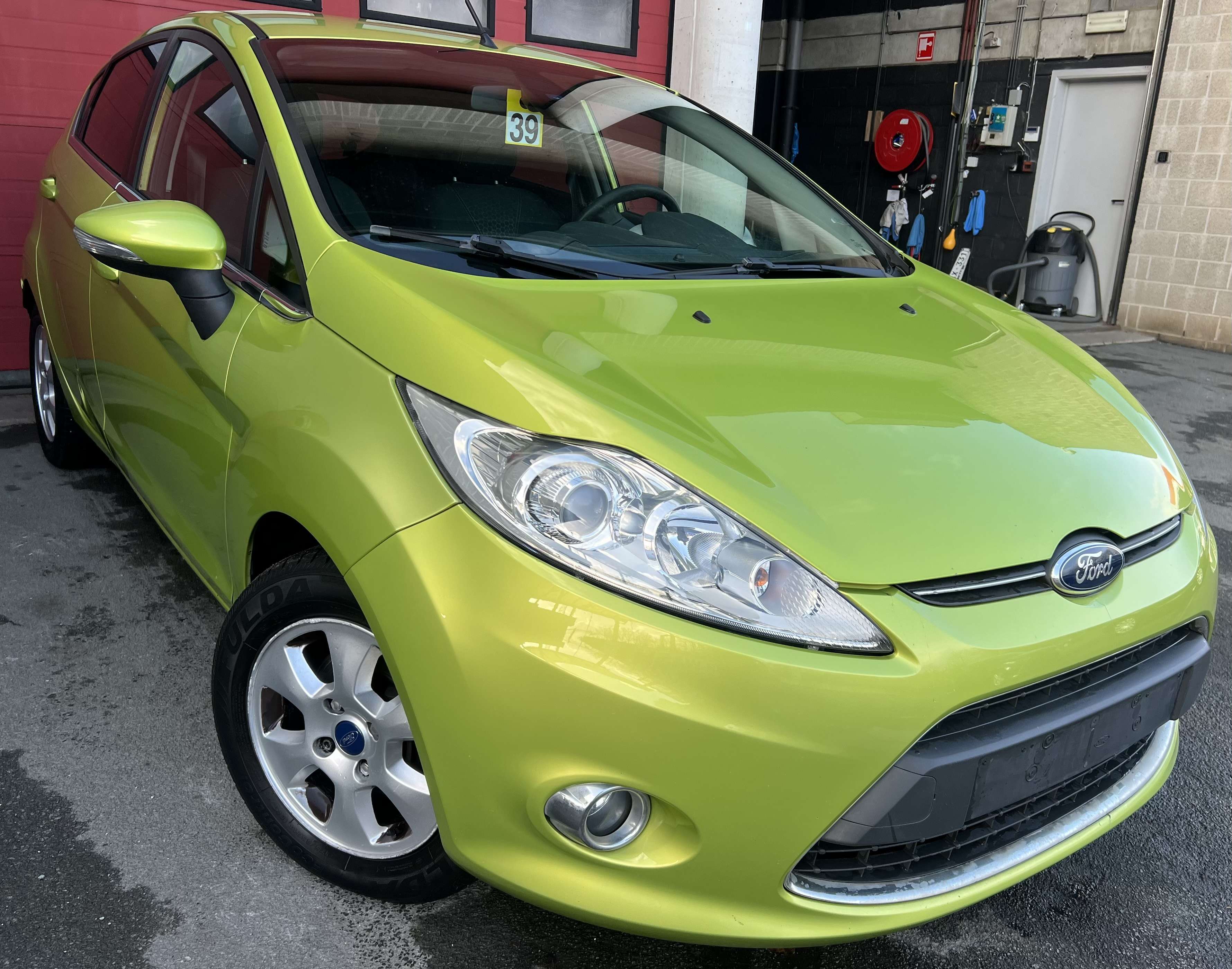 Ford Fiesta 1.6 TDCi Champions Edition DPF + CLIM