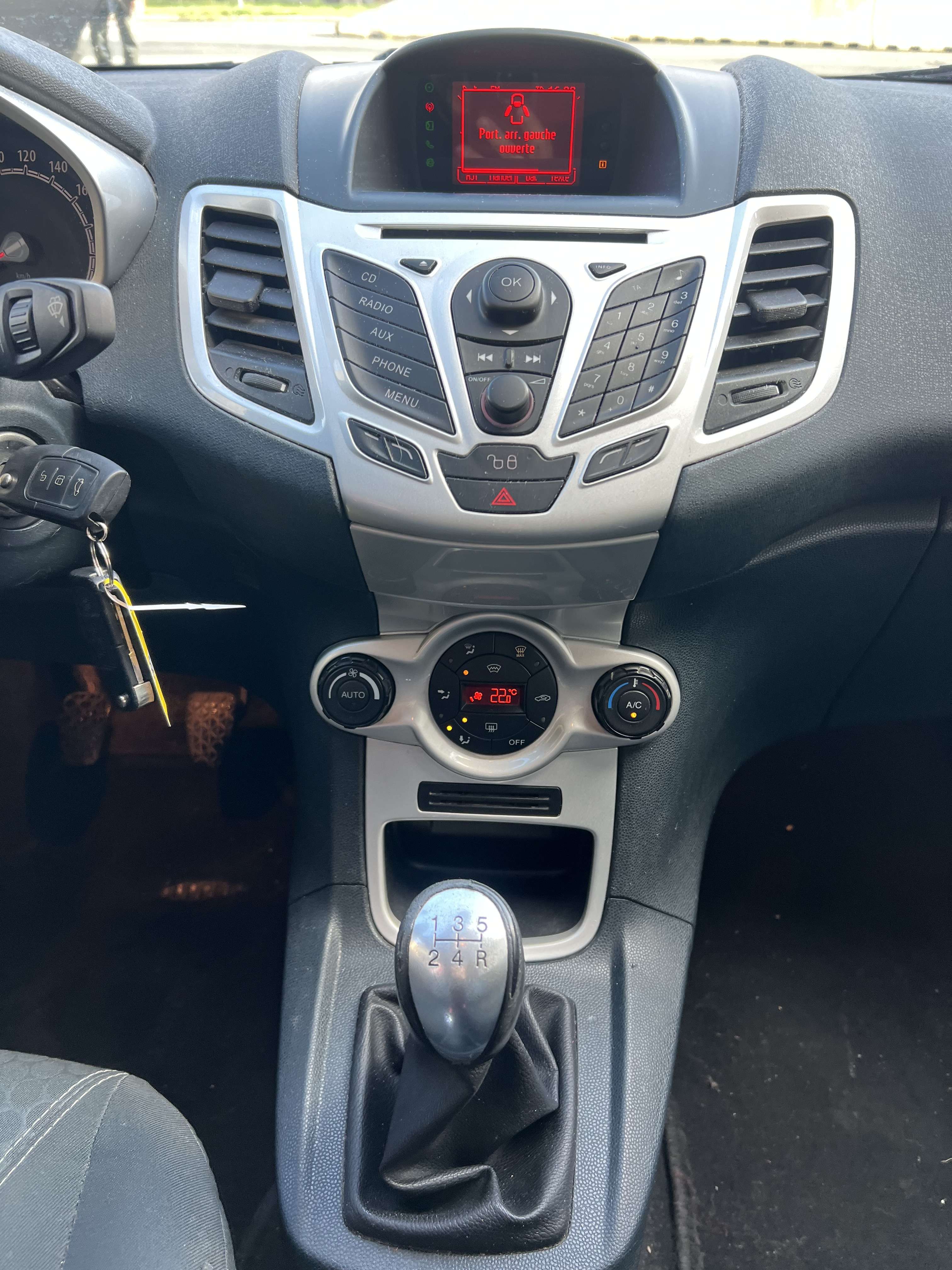 Ford Fiesta 1.6 TDCi Champions Edition DPF + CLIM