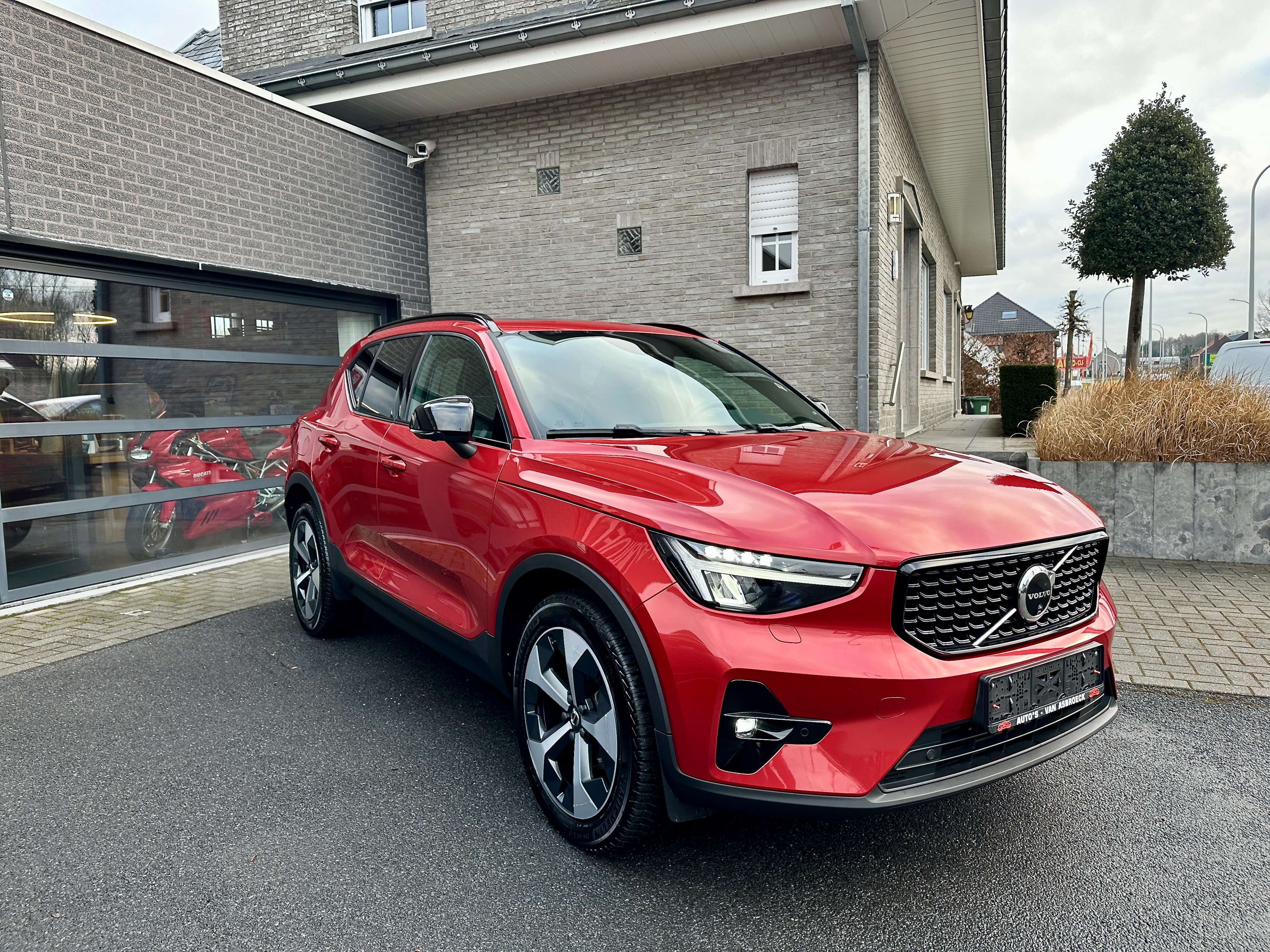 Volvo XC40 XC40 1.5 T2 Plus Limited Edition Dark*FULL OPTION*