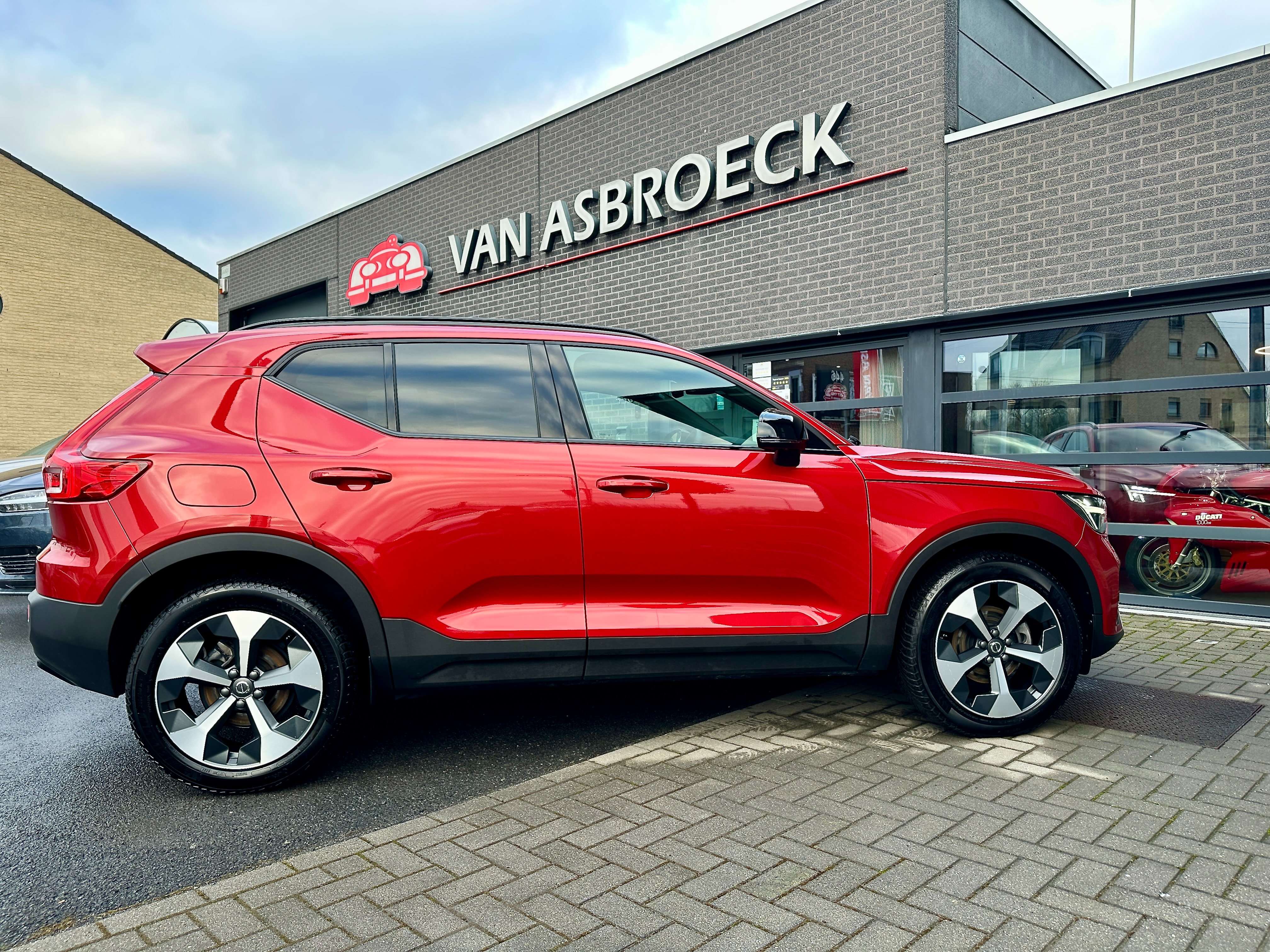 Volvo XC40 XC40 1.5 T2 Plus Limited Edition Dark*FULL OPTION*