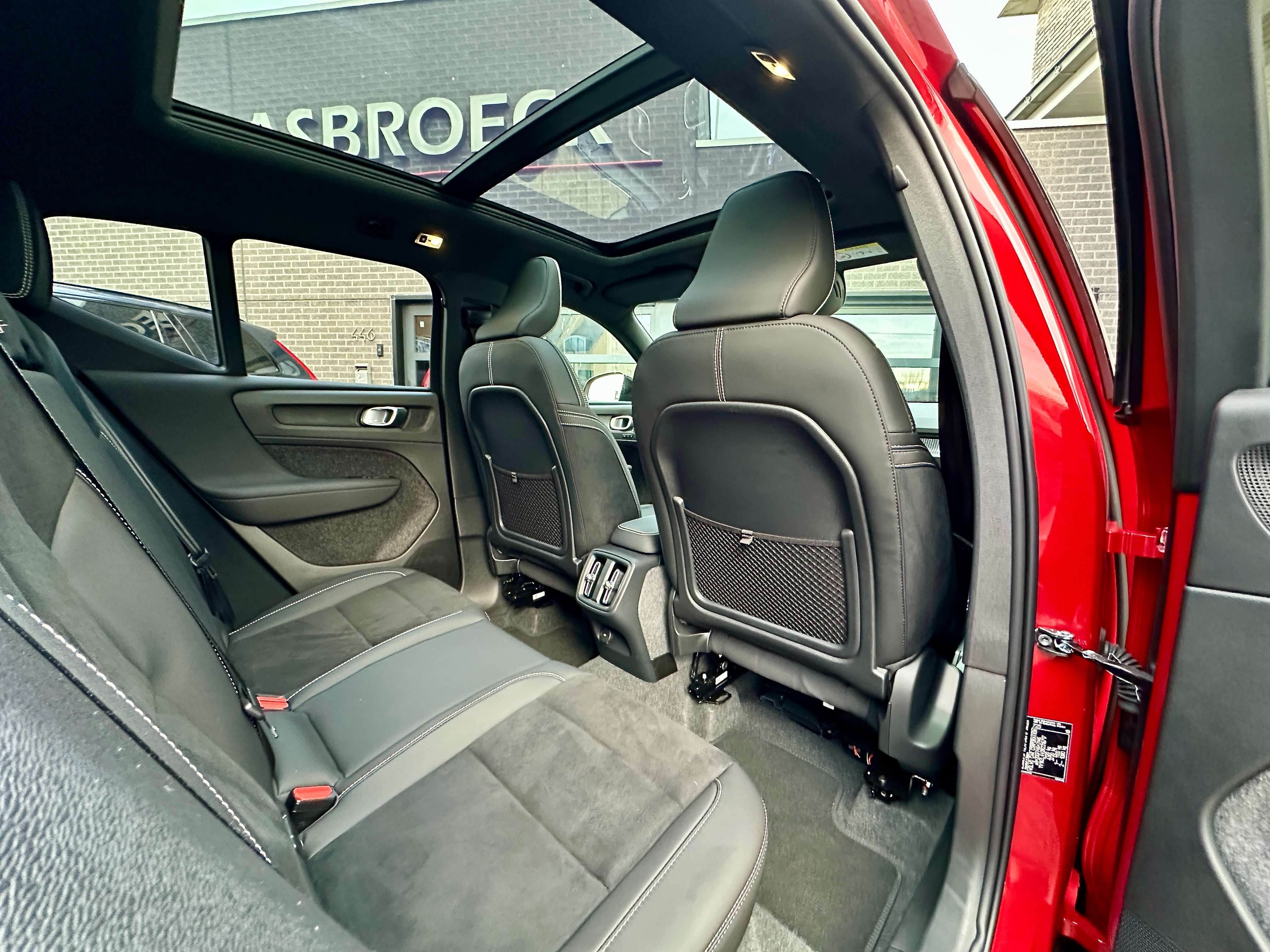 Volvo XC40 XC40 1.5 T2 Plus Limited Edition Dark*FULL OPTION*