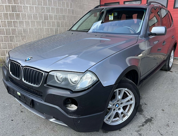 BMW X3 2.0 d + CLIM + CUIR + DÉGATS CAROSSERIE