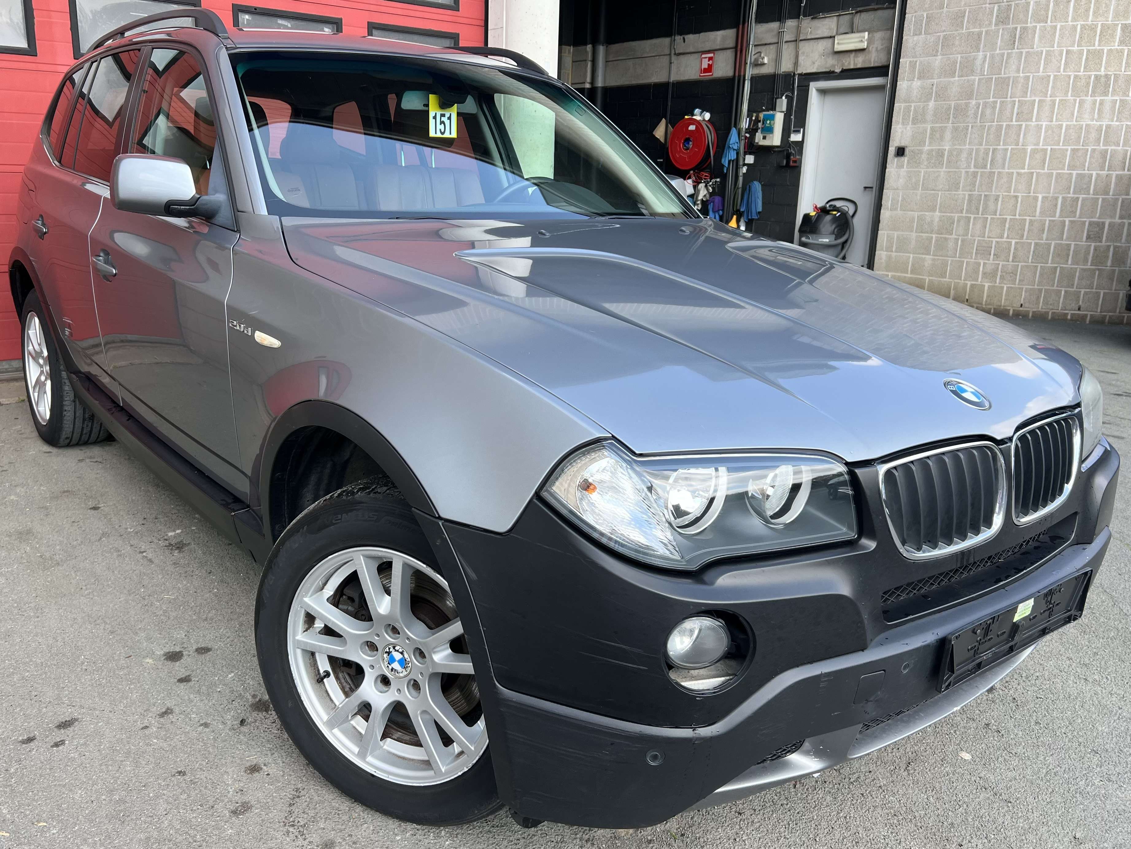 BMW X3 2.0 d + CLIM + CUIR + DÉGATS CAROSSERIE