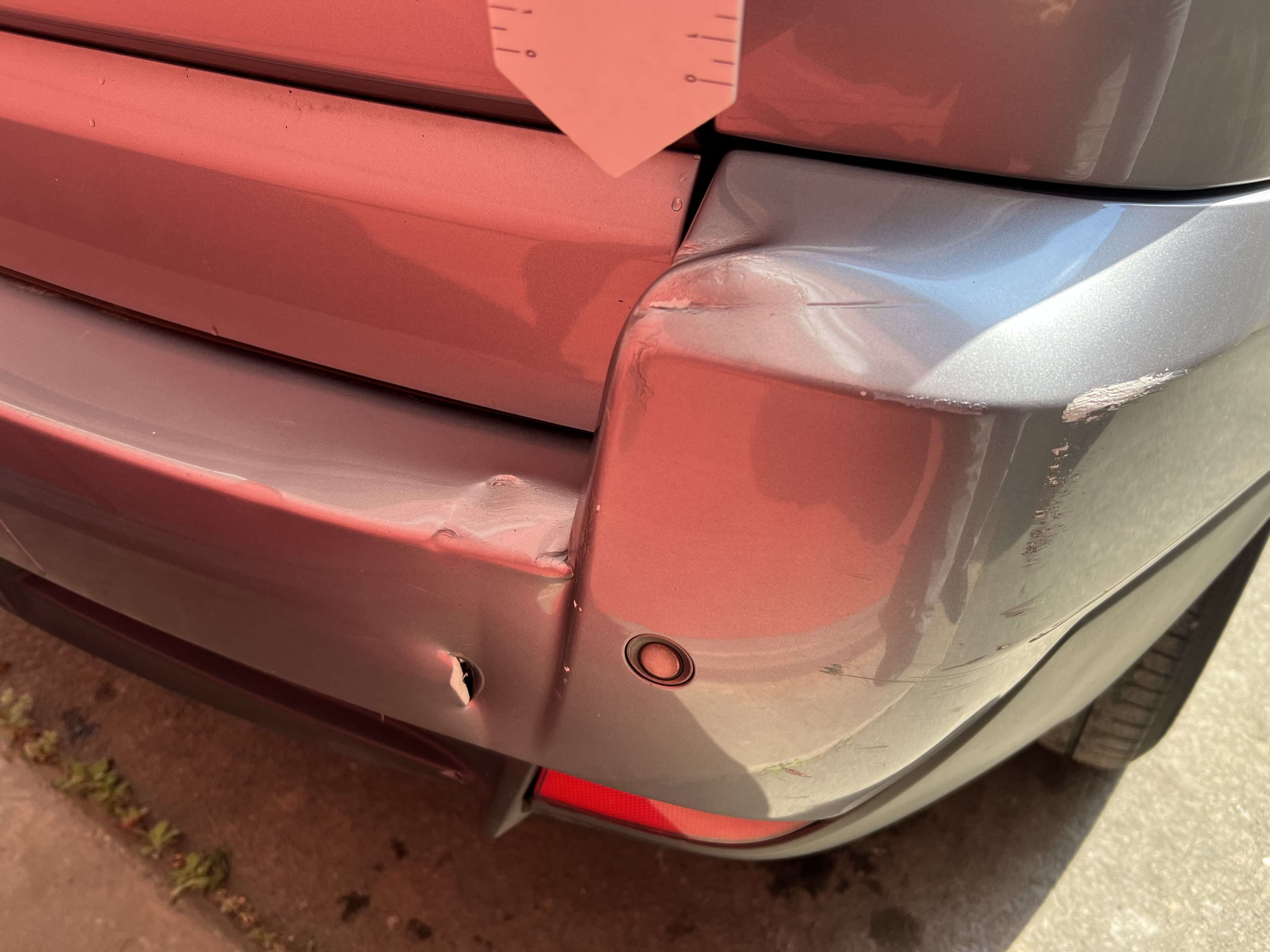 BMW X3 2.0 d + CLIM + CUIR + DÉGATS CAROSSERIE
