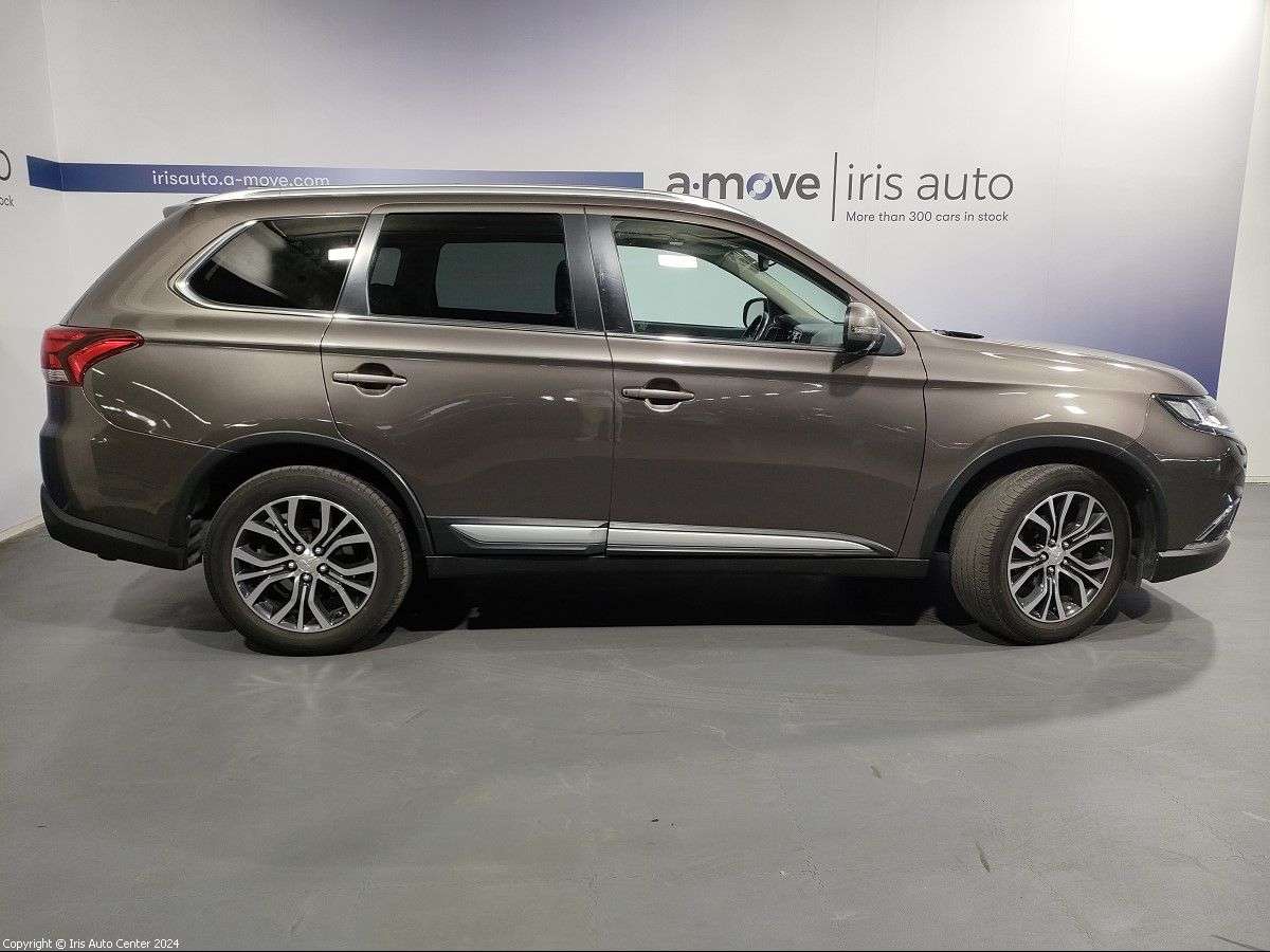 Mitsubishi Outlander 2.3D AWD EURO 6 | 7 PLACES |EXPORT - MARCHAND