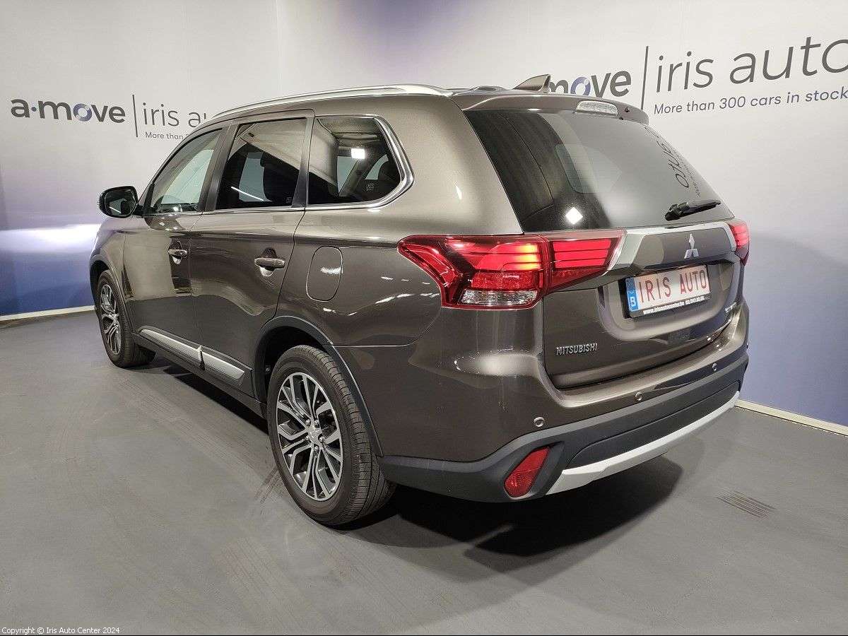 Mitsubishi Outlander 2.3D AWD EURO 6 | 7 PLACES |EXPORT - MARCHAND