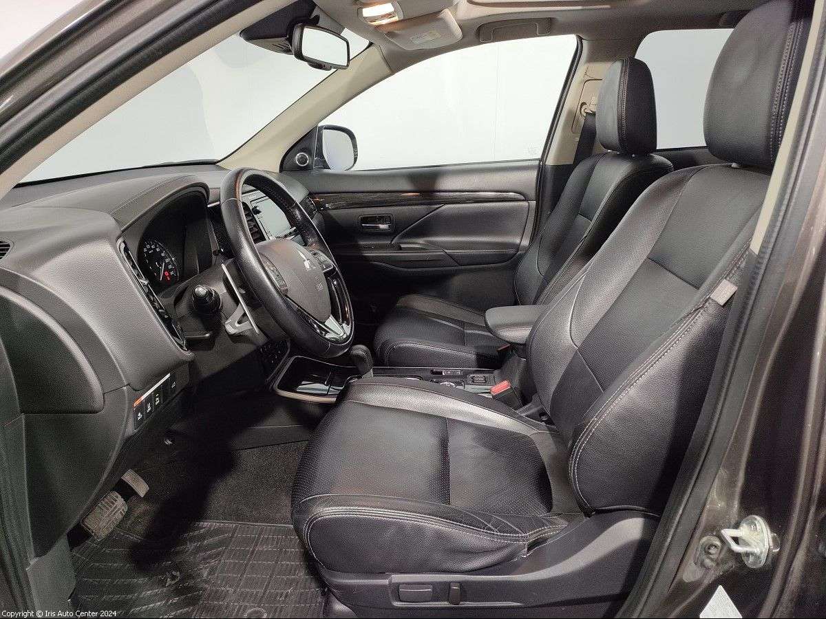 Mitsubishi Outlander 2.3D AWD EURO 6 | 7 PLACES |EXPORT - MARCHAND