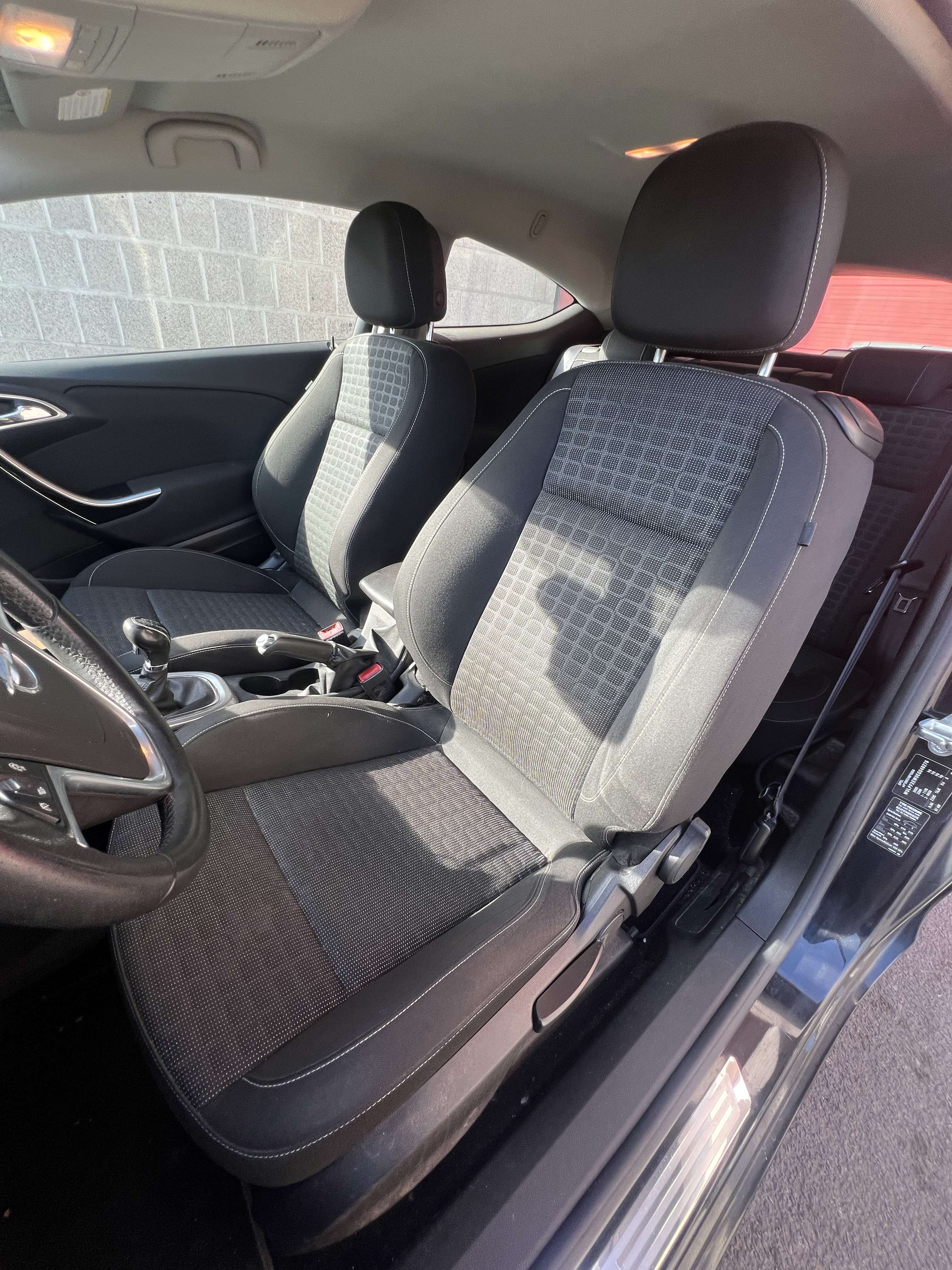 Opel Astra GTC 1.7 CDTi Enjoy Start + NAVI + CLIM