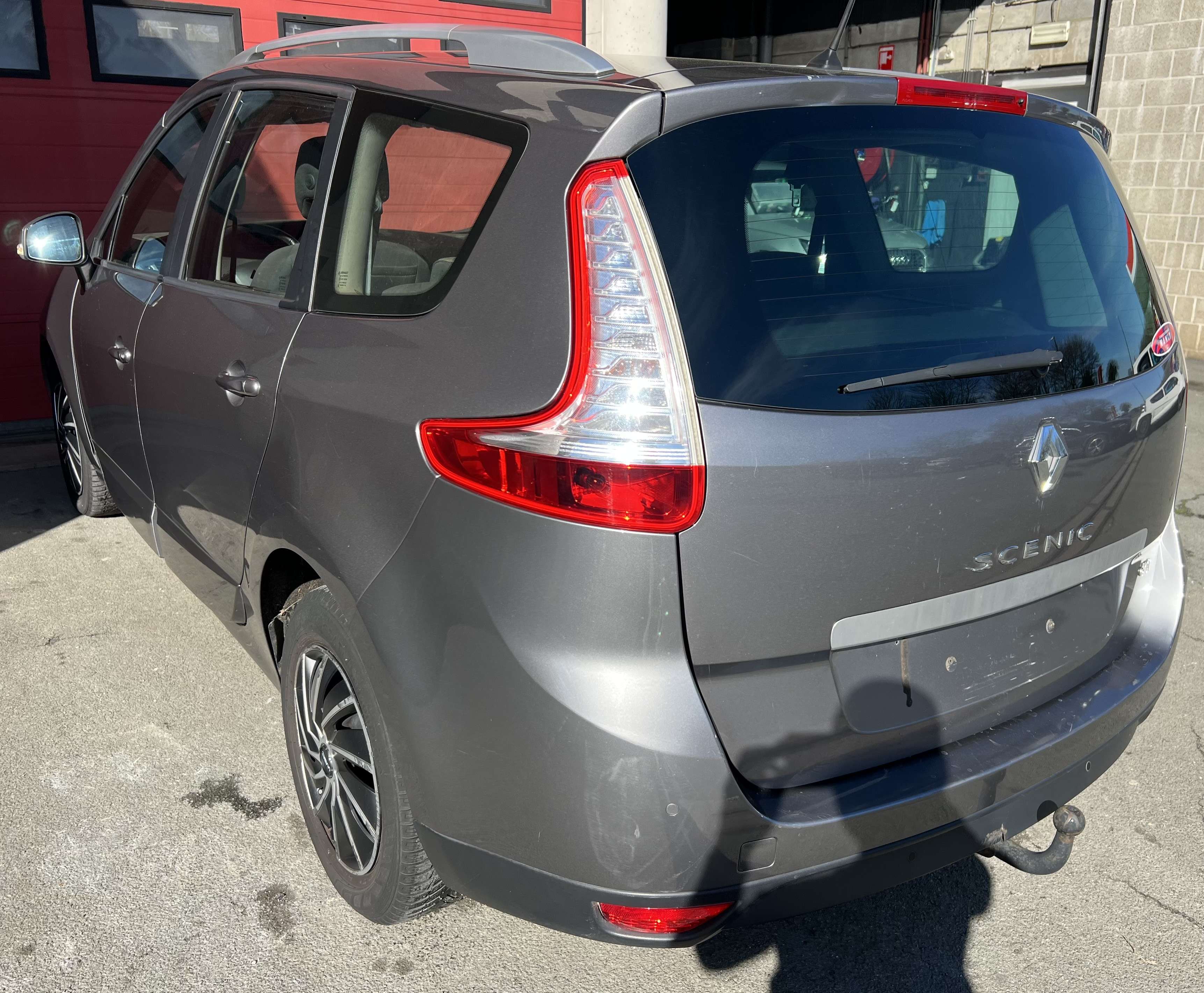 Renault Grand Scenic 1.5 dCi Energy R-Movie 5pl. + CLIM + NAVI
