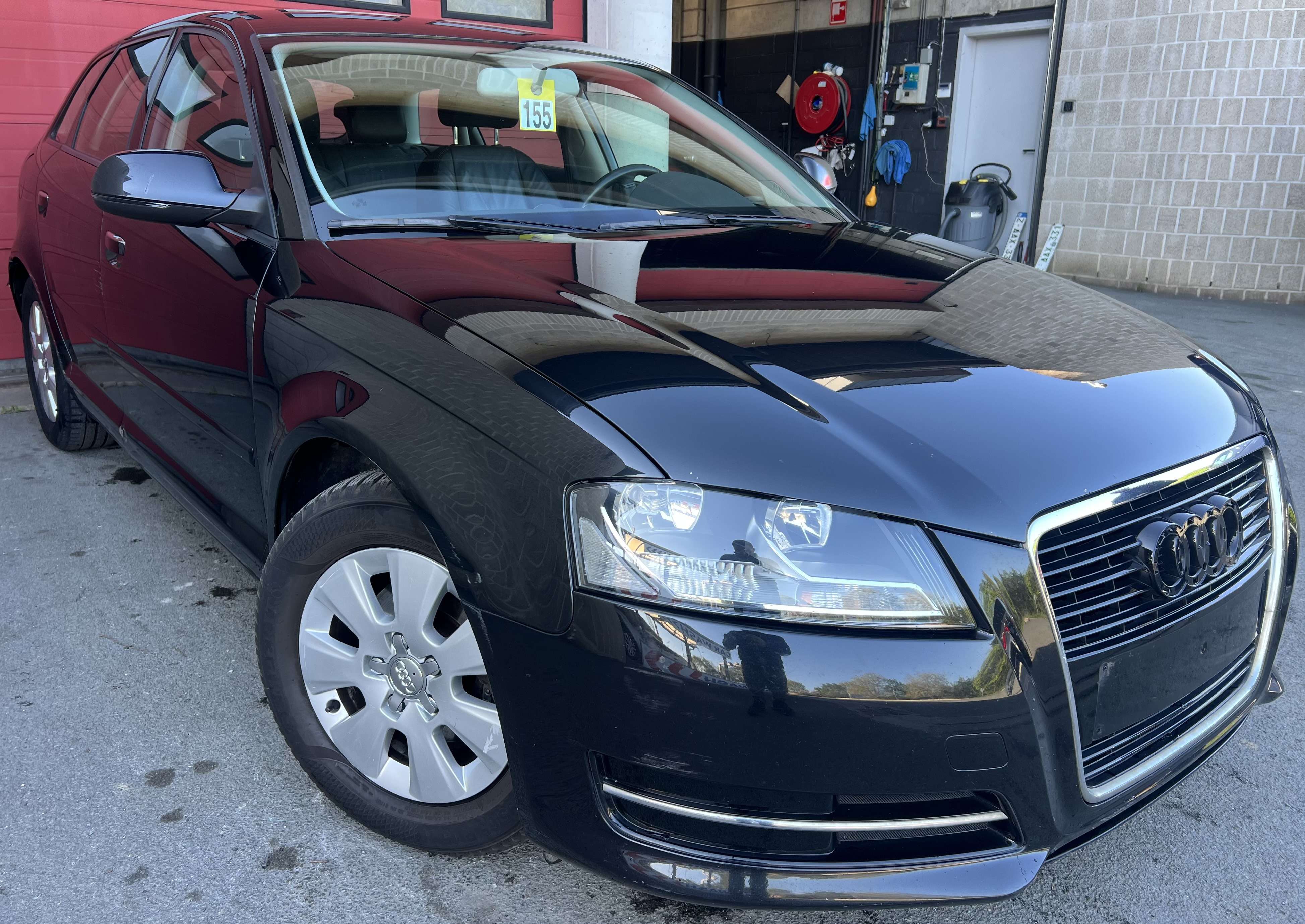 Audi A3 Sportback 1.6 TDi e Attraction DPF + CLIM + CUIR