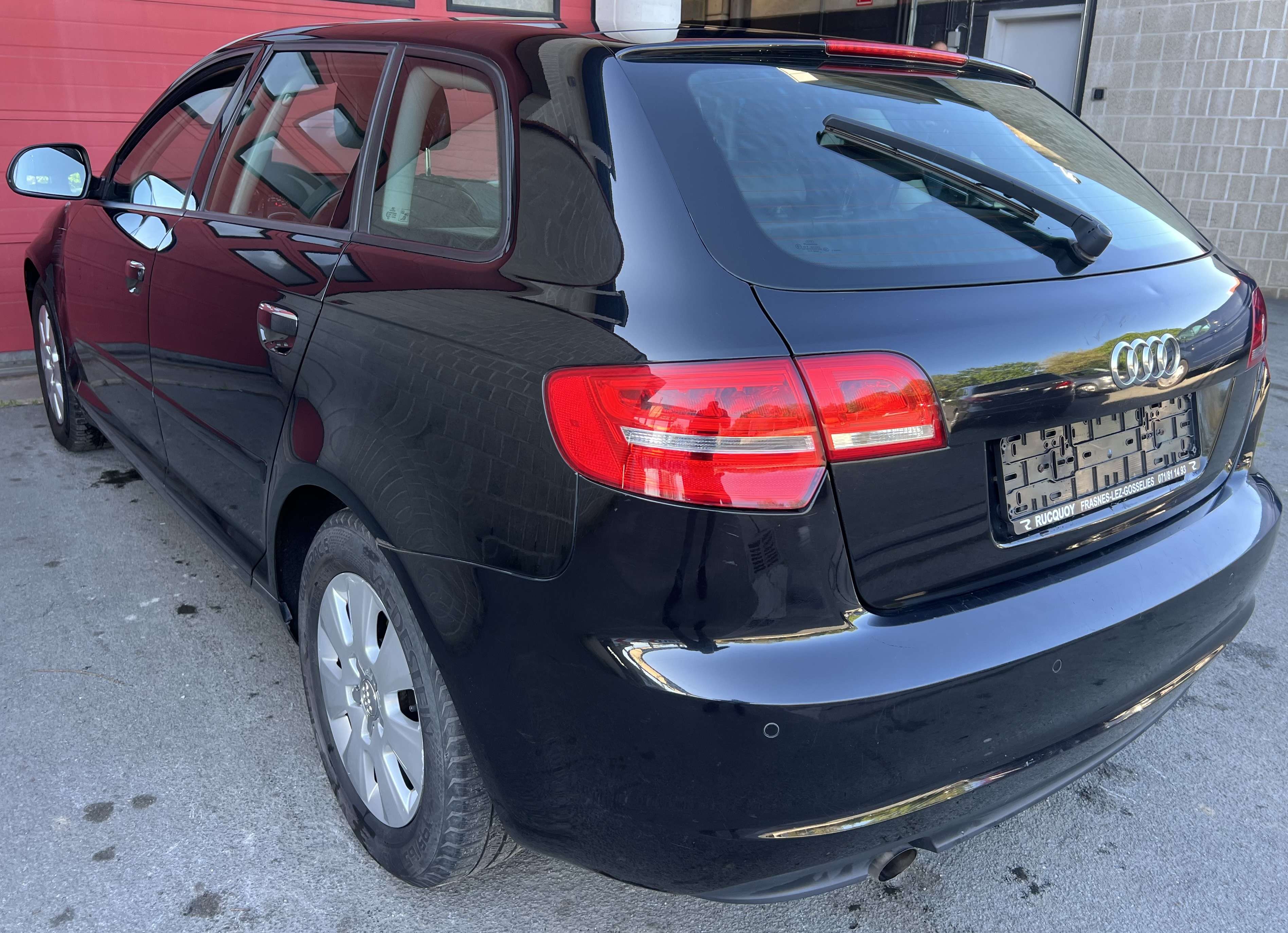 Audi A3 Sportback 1.6 TDi e Attraction DPF + CLIM + CUIR