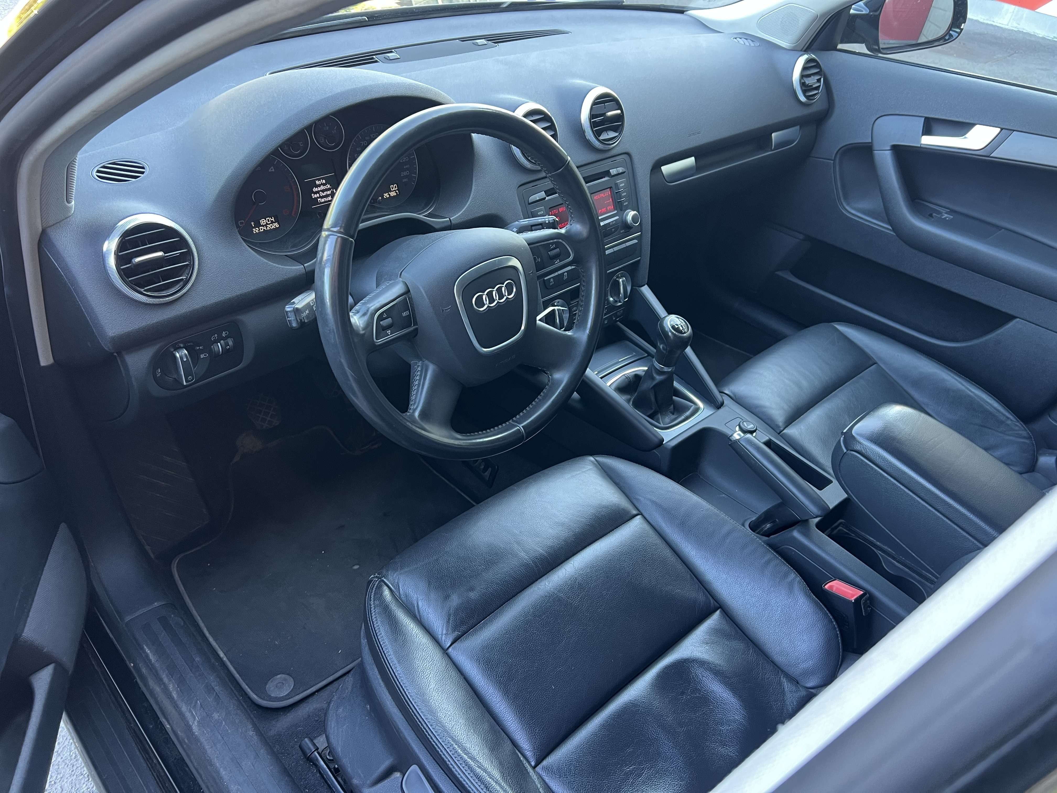 Audi A3 Sportback 1.6 TDi e Attraction DPF + CLIM + CUIR