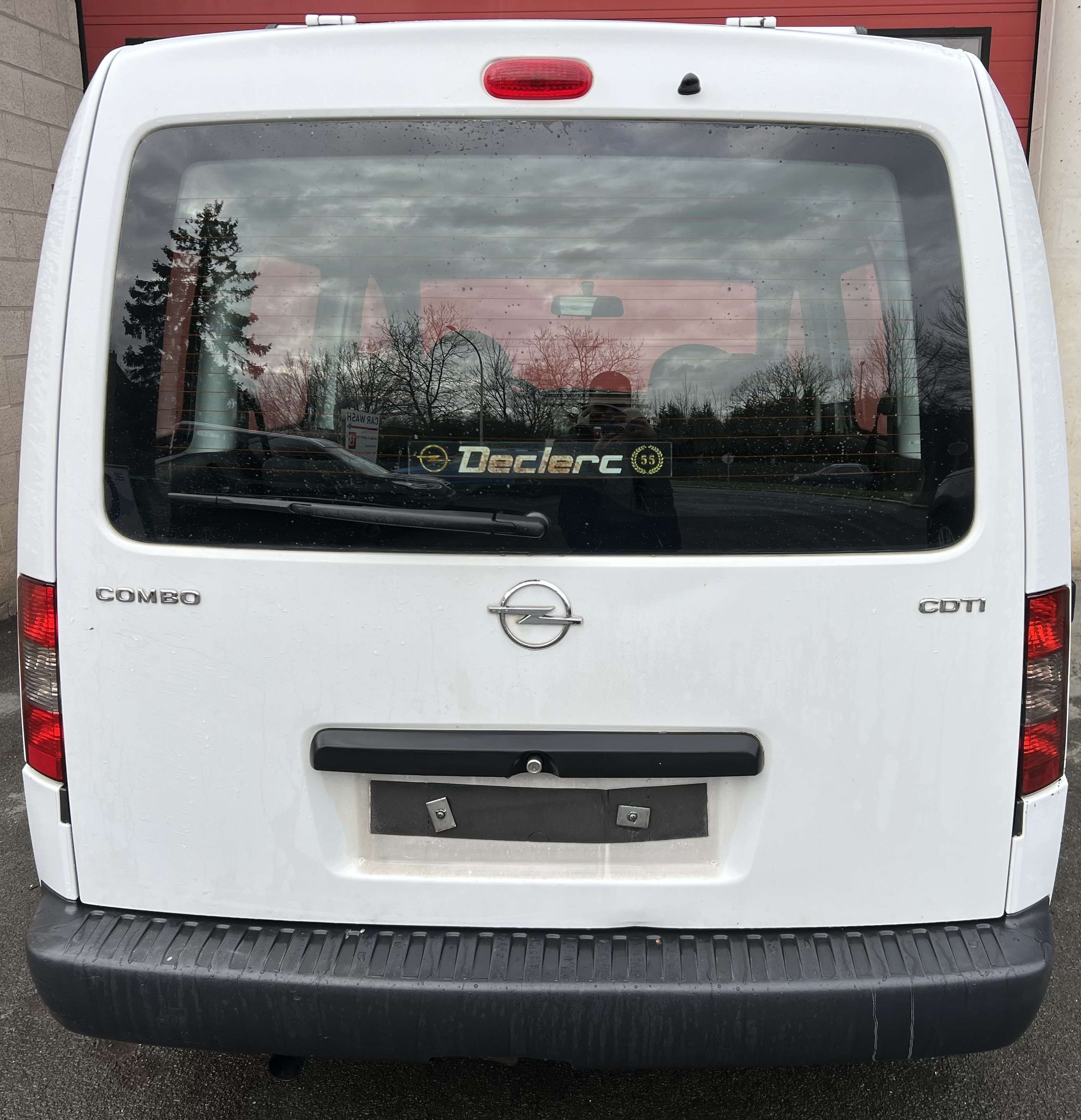 Opel Combo Tour 1.3 DT CDTi Essentia + 5 PLACES