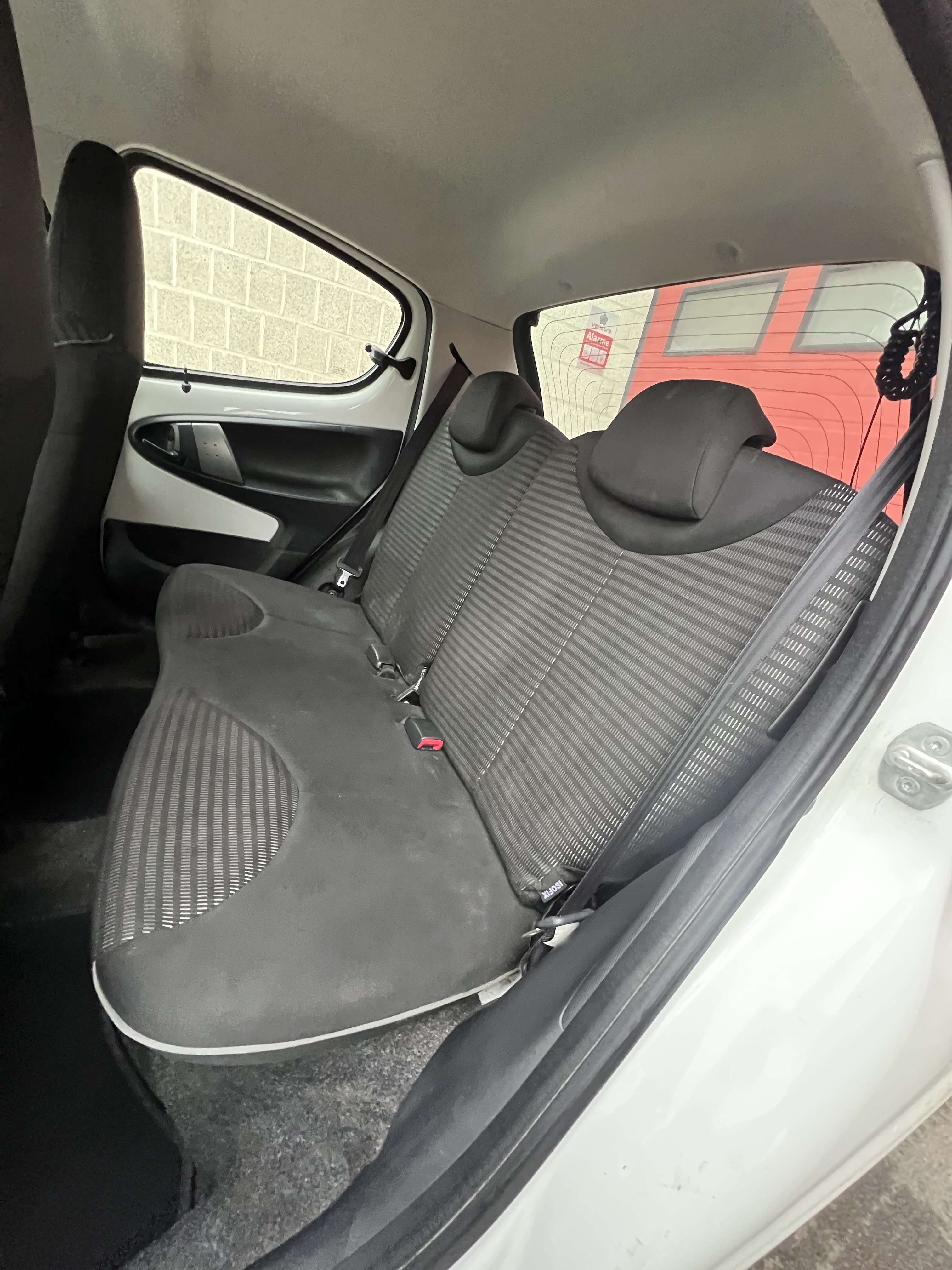 Peugeot 107 1.0i Envy + CAR-PASS + GARANTIE
