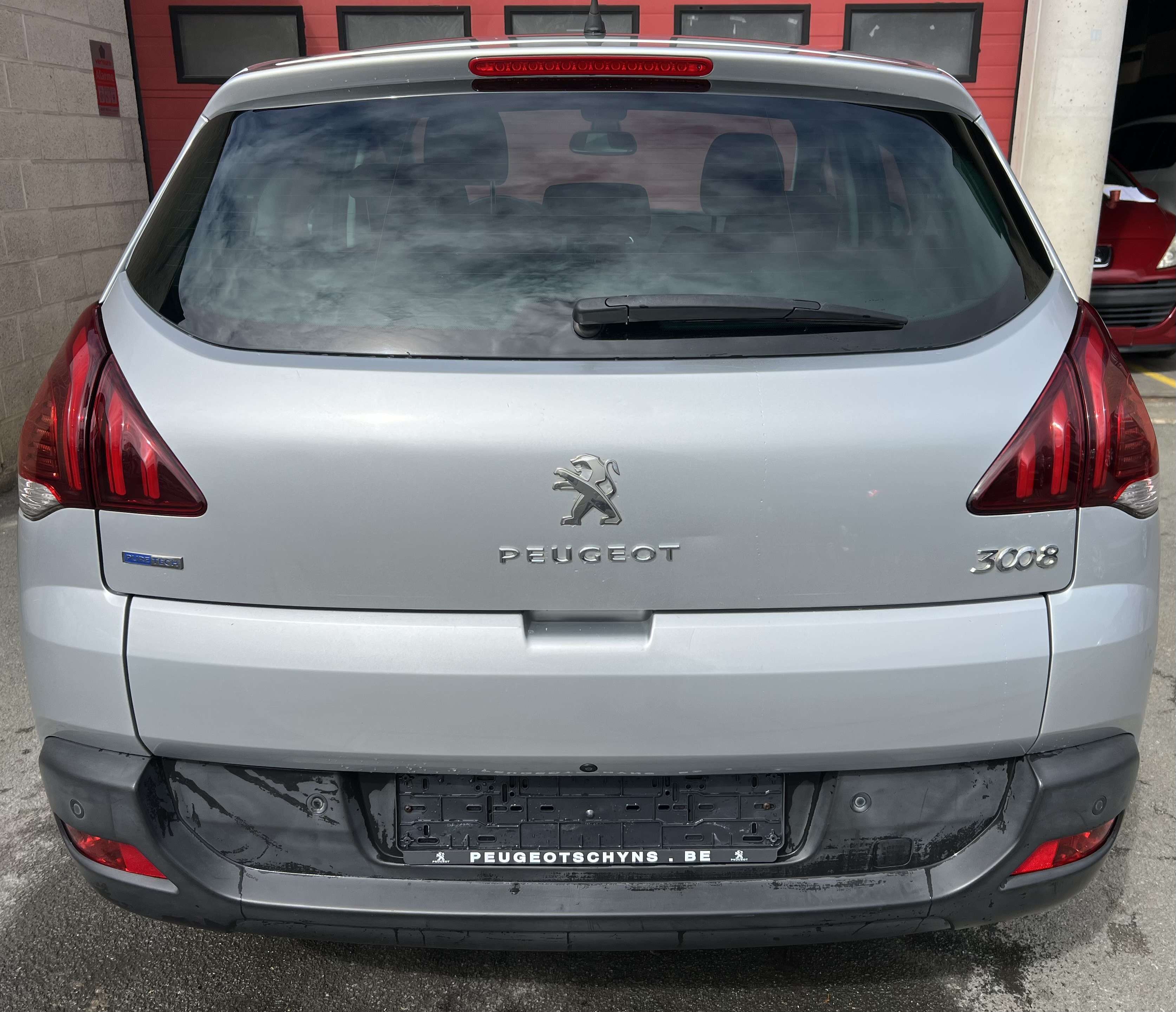 Peugeot 3008 1.2i PureTech Active + NAVI + CLIM