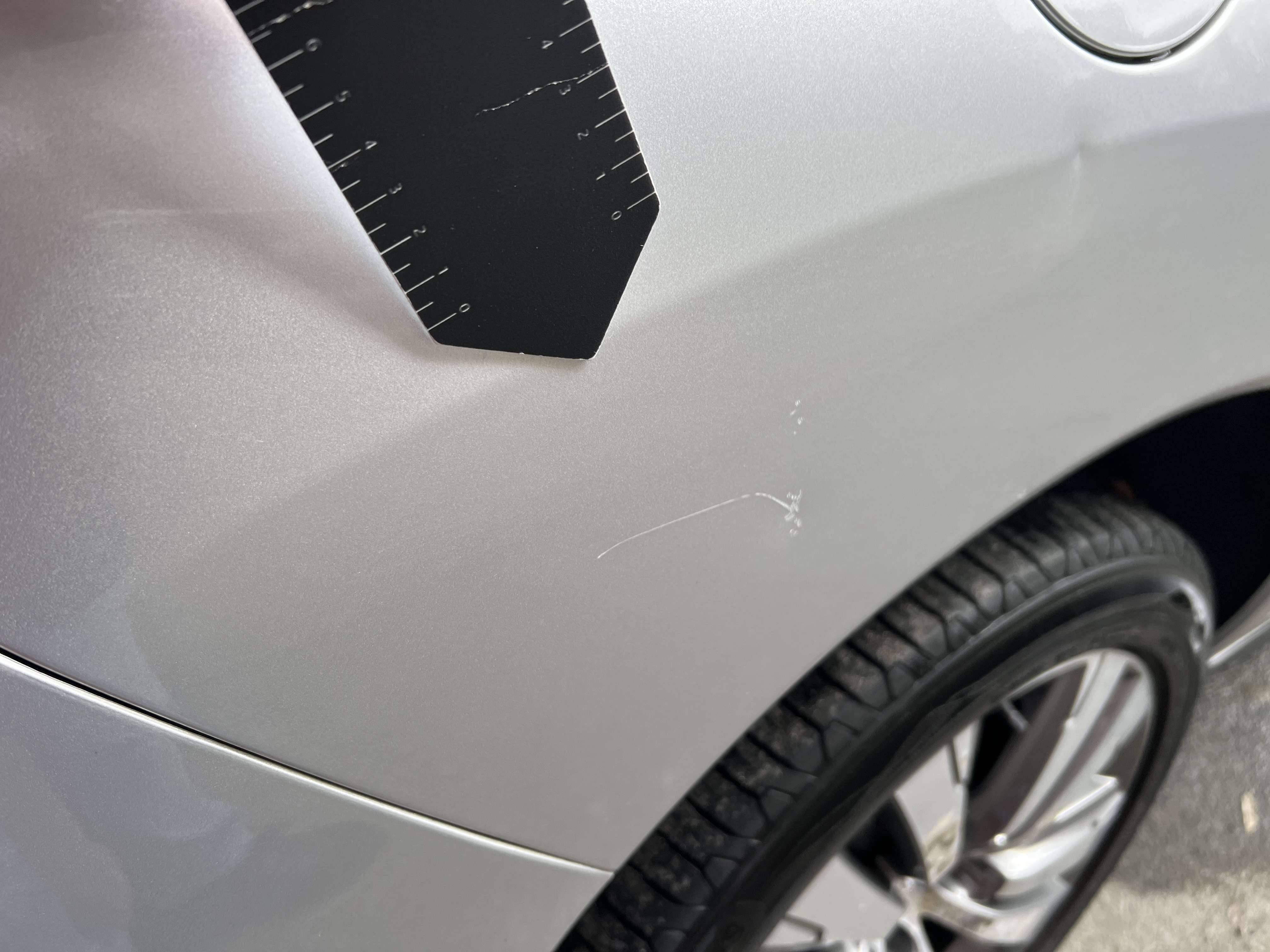 Peugeot 3008 1.2i PureTech Active + NAVI + CLIM