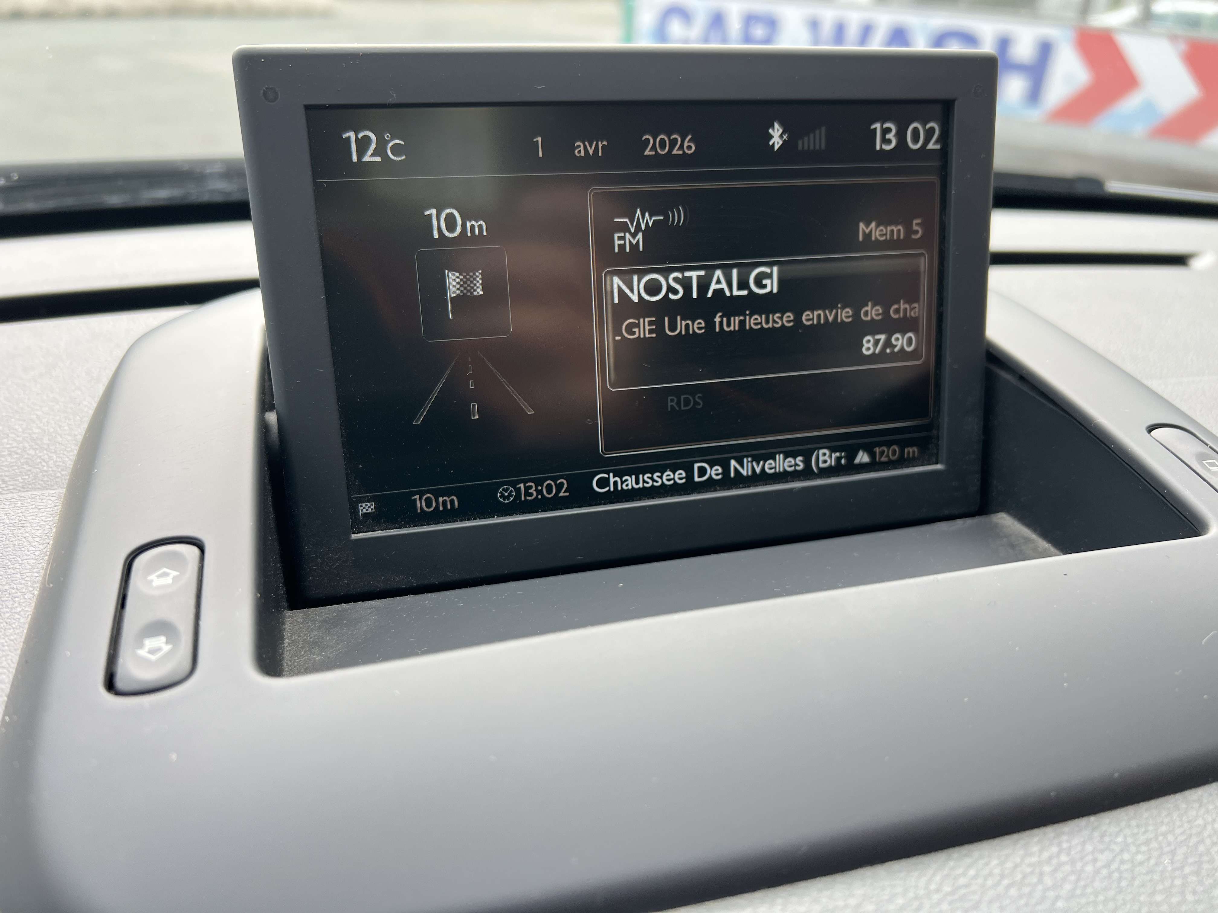Peugeot 3008 1.2i PureTech Active + NAVI + CLIM