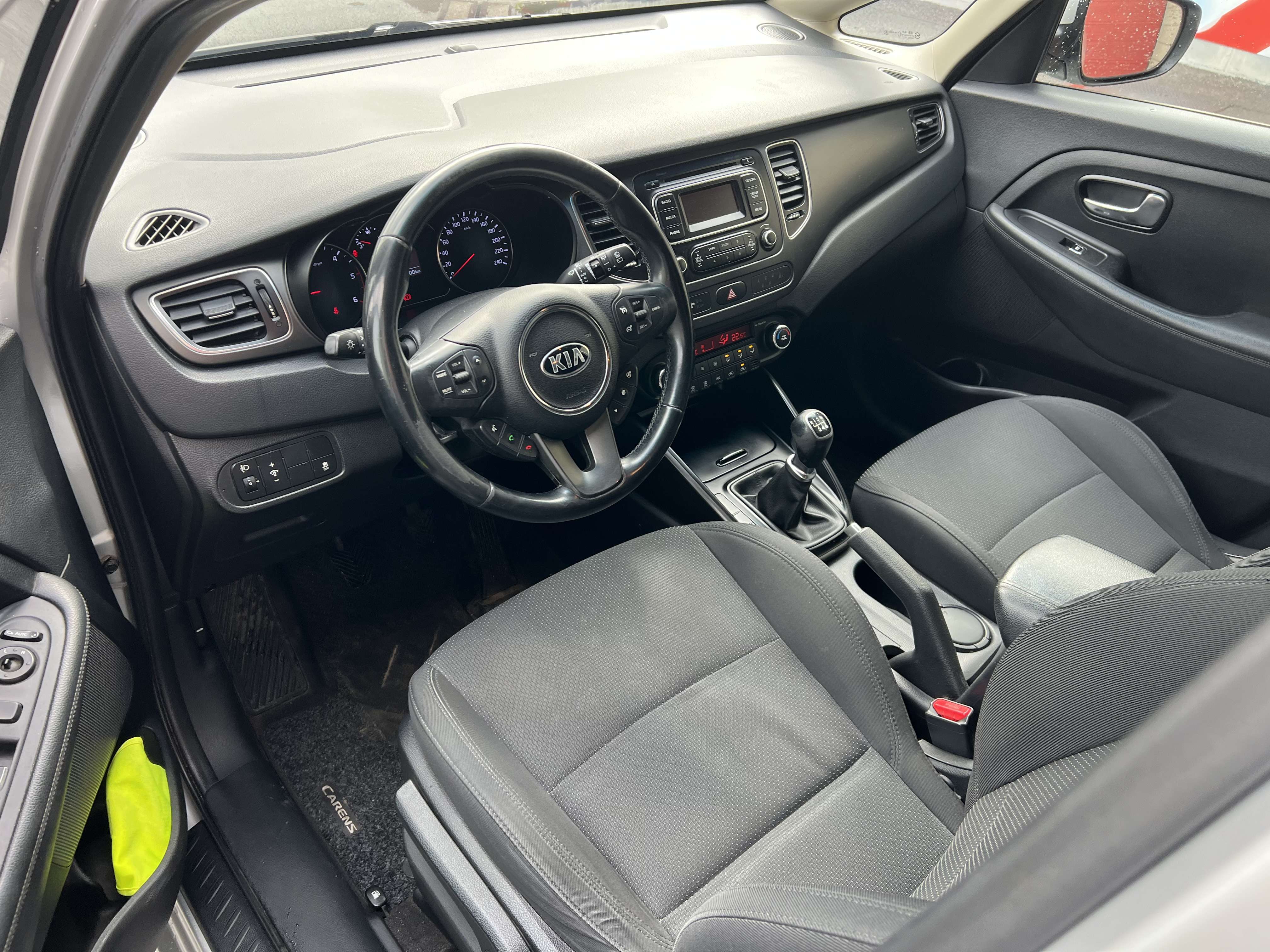 Kia Carens 1.7 CRDI Business Line ISG + 7 PL + CLIM