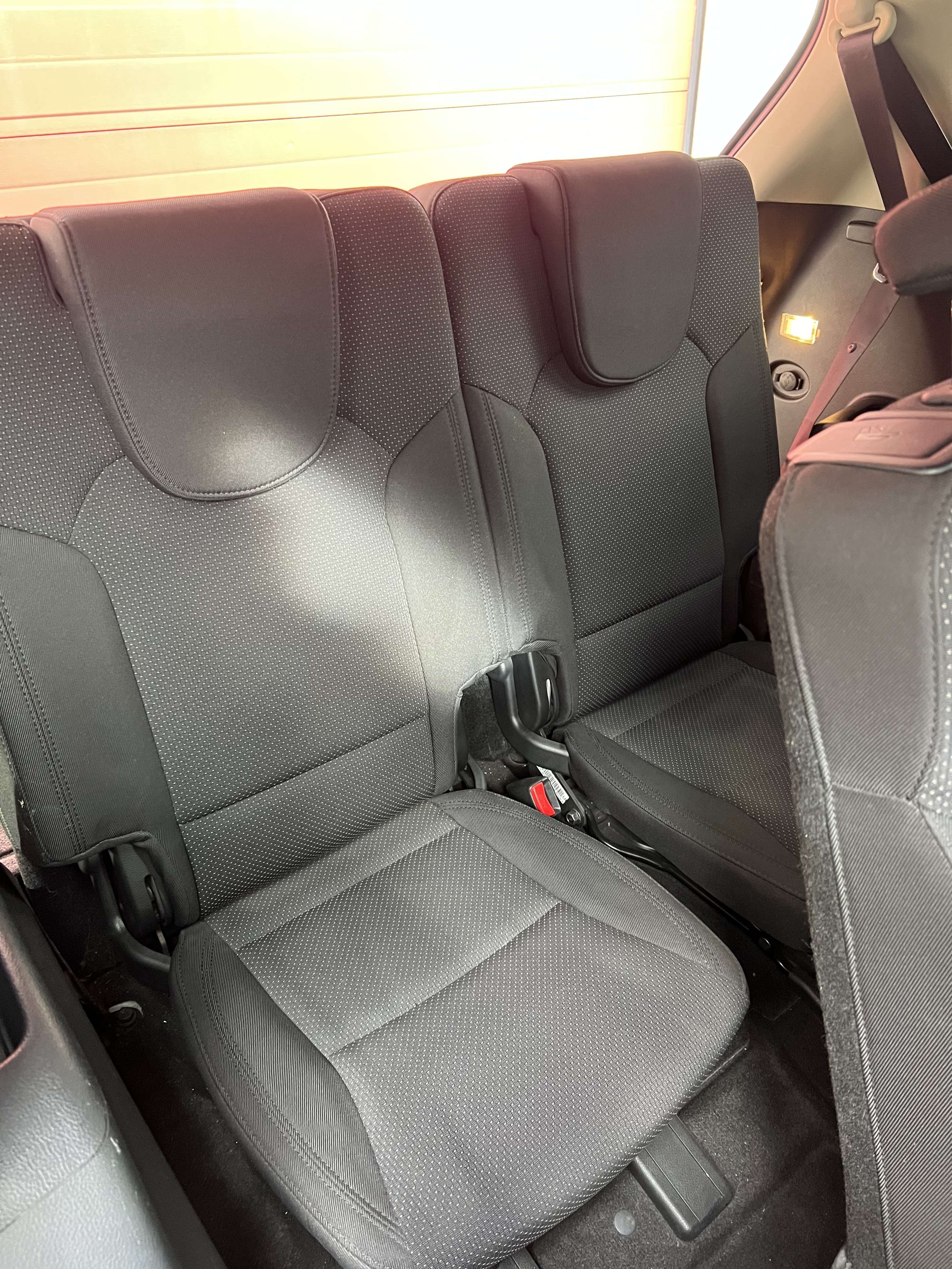 Kia Carens 1.7 CRDI Business Line ISG + 7 PL + CLIM