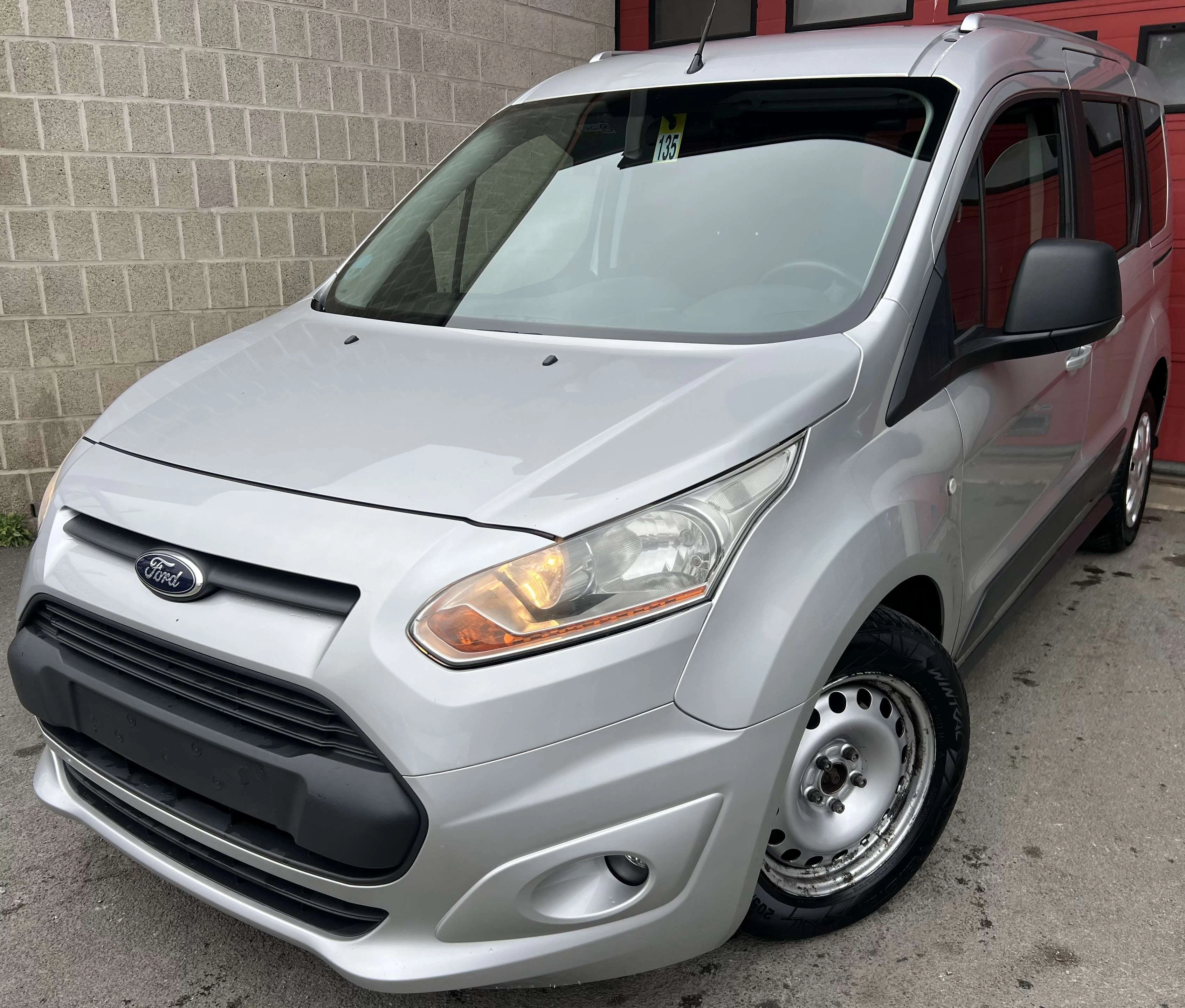 Ford Tourneo Connect 1.6 TDCi Ambiente + CLIM + 5 PLACES