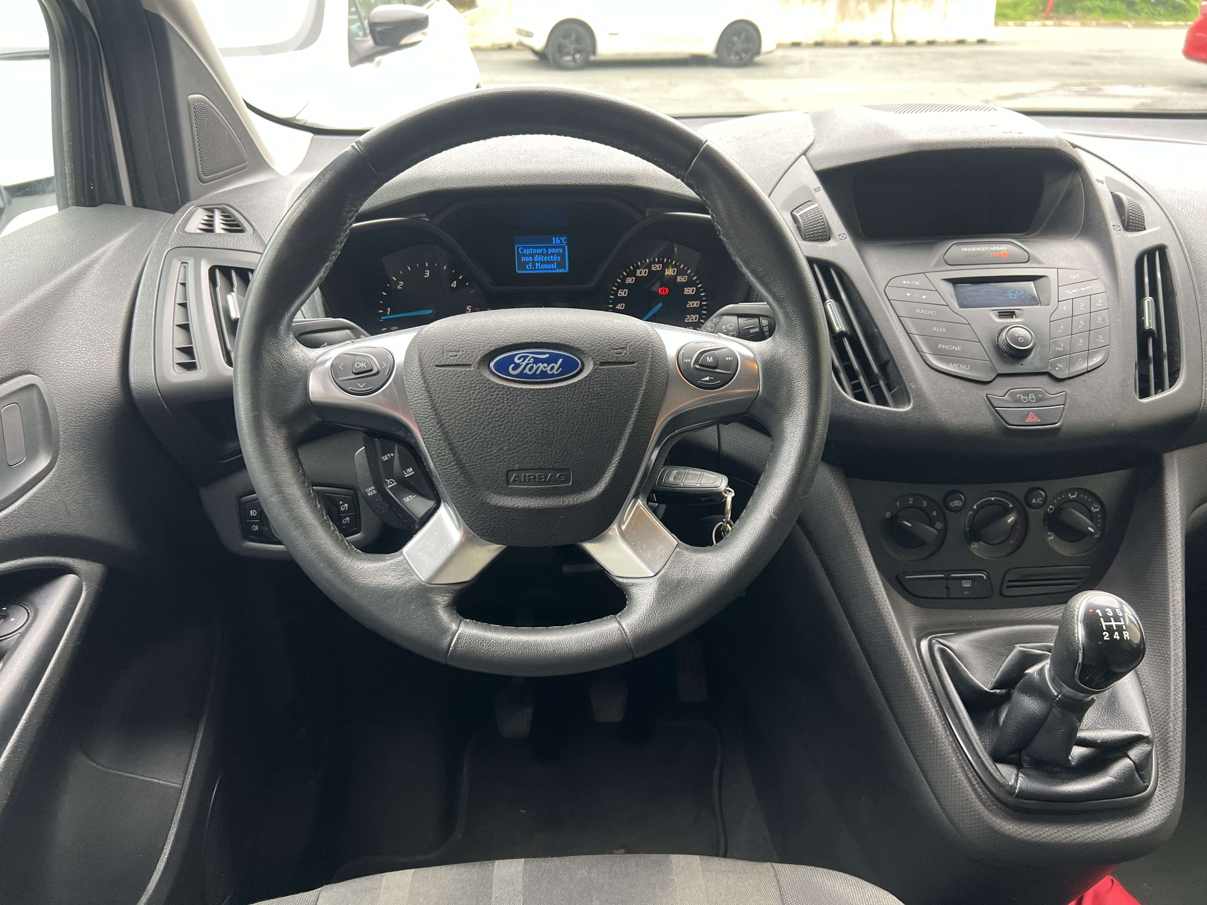 Ford Tourneo Connect 1.6 TDCi Ambiente + CLIM + 5 PLACES
