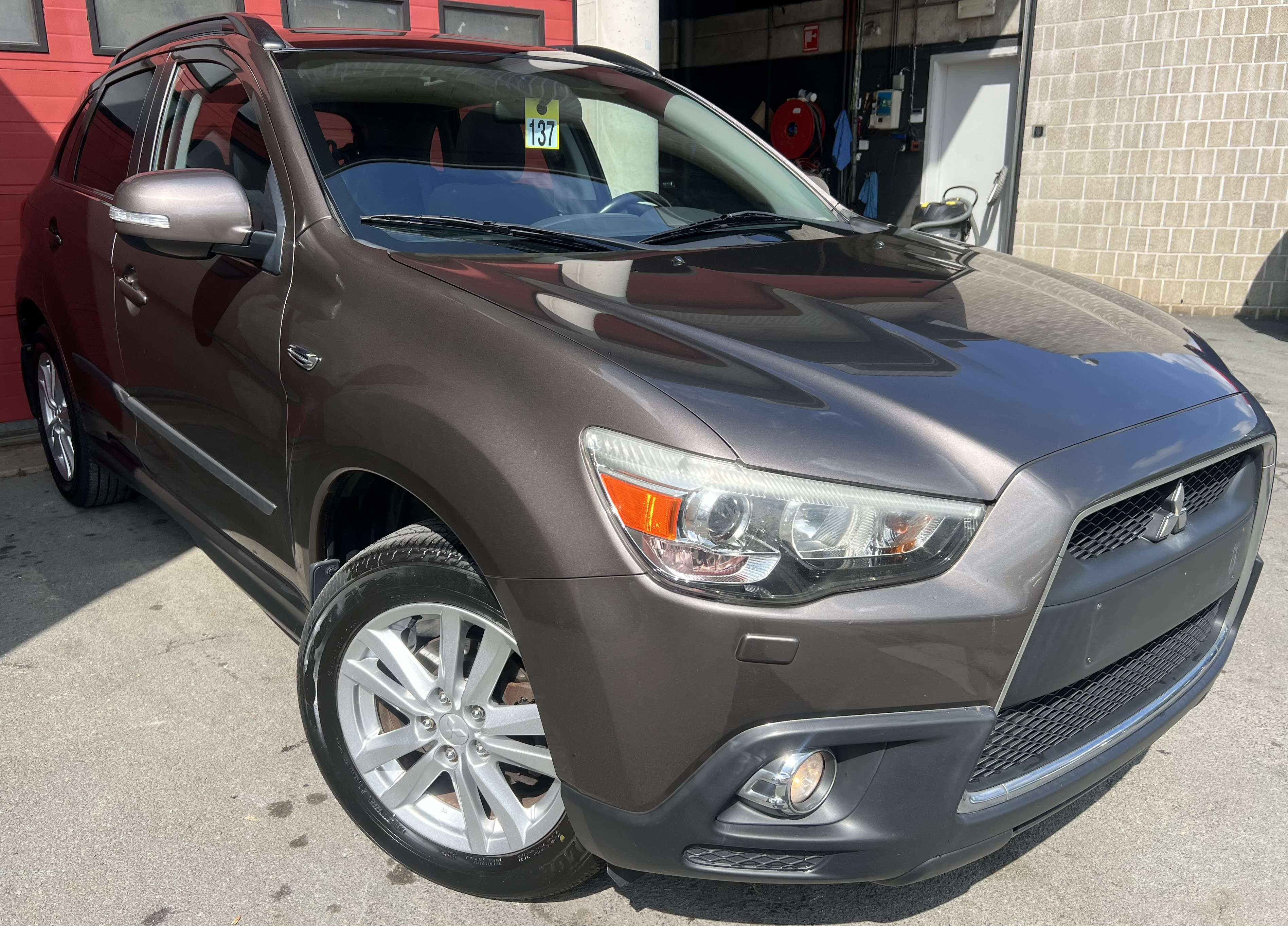 Mitsubishi ASX 1.8 Di-D 2WD Instyle + CLIM + TOIT PANO
