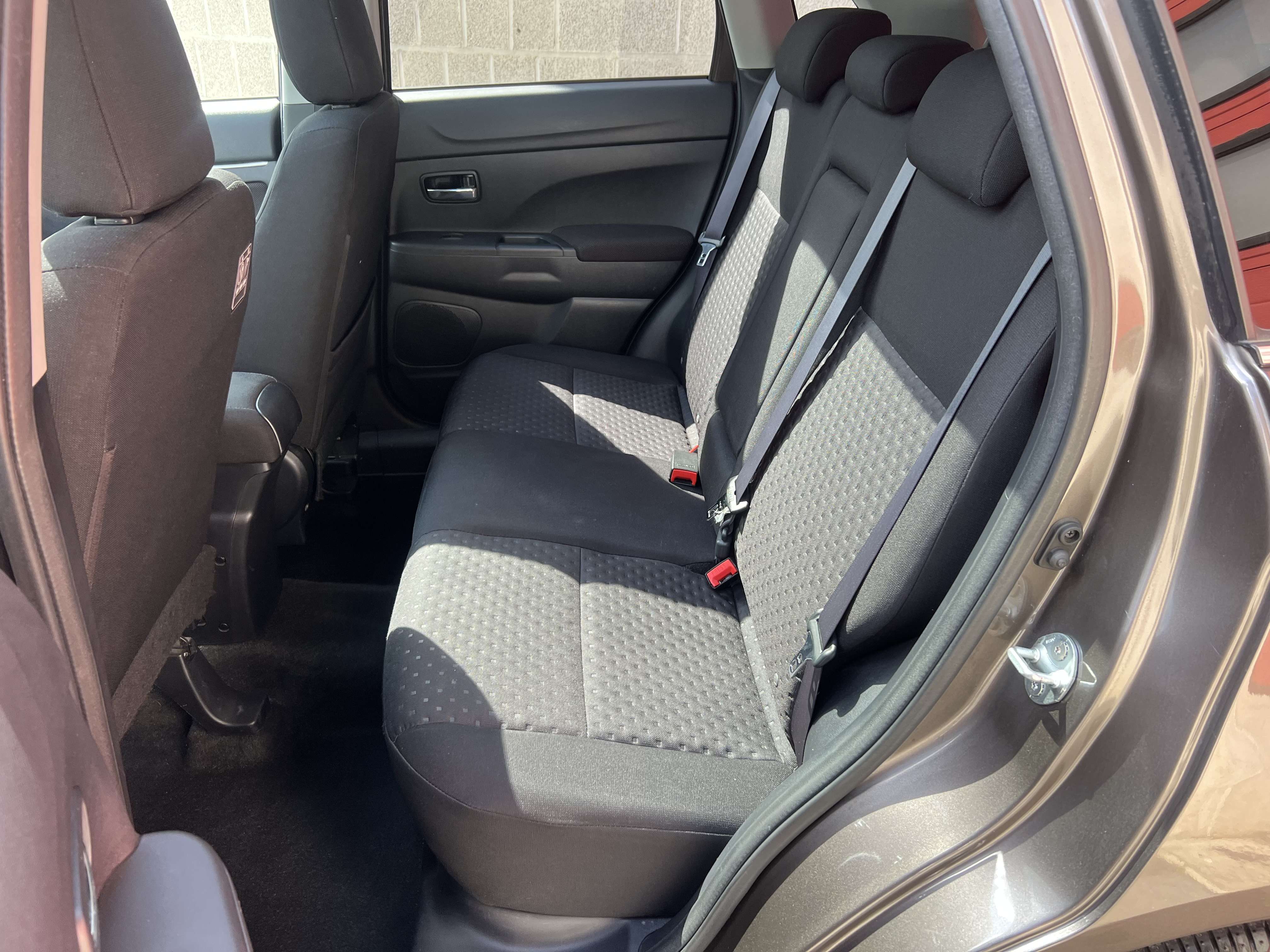 Mitsubishi ASX 1.8 Di-D 2WD Instyle + CLIM + TOIT PANO