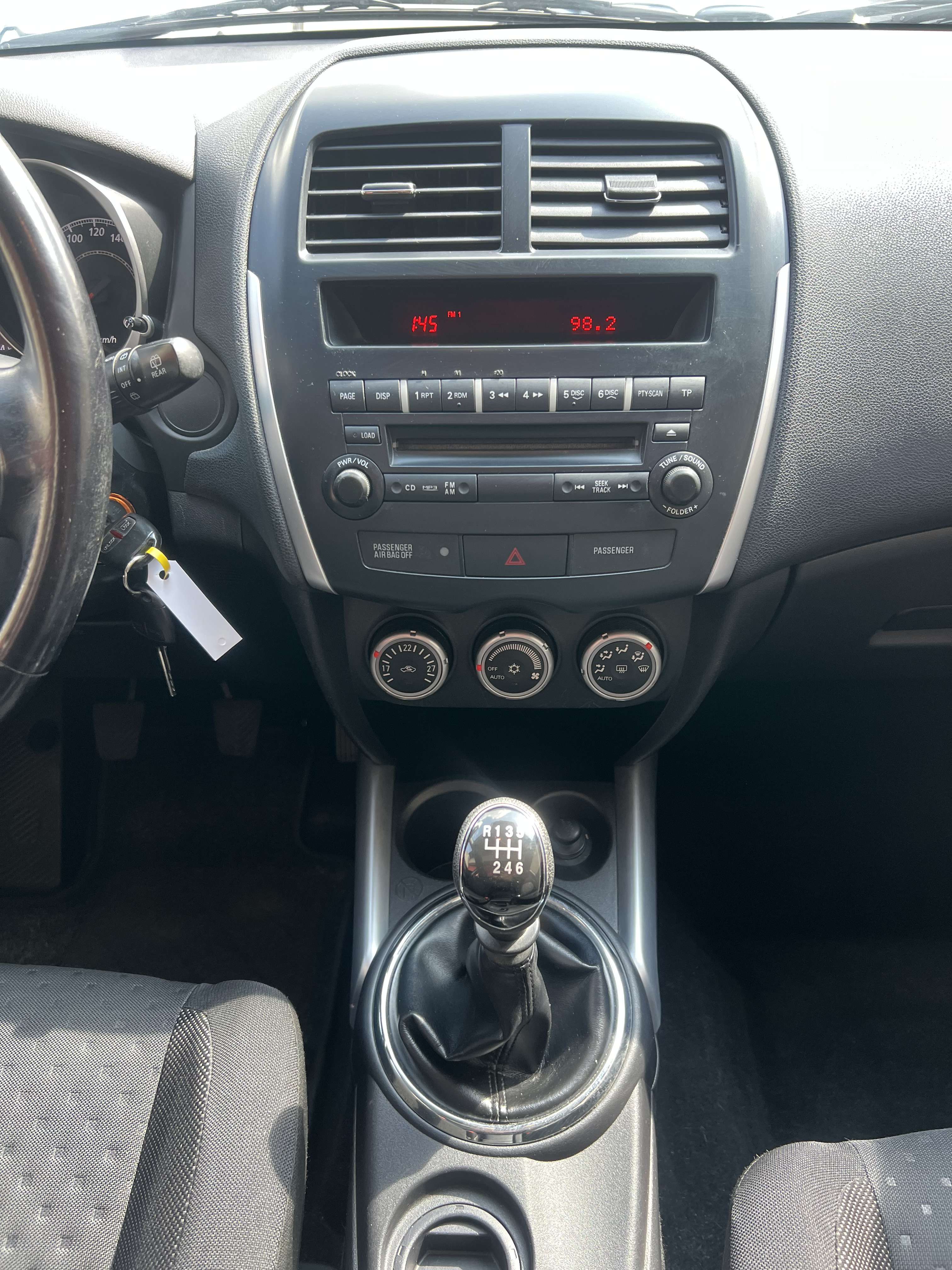 Mitsubishi ASX 1.8 Di-D 2WD Instyle + CLIM + TOIT PANO