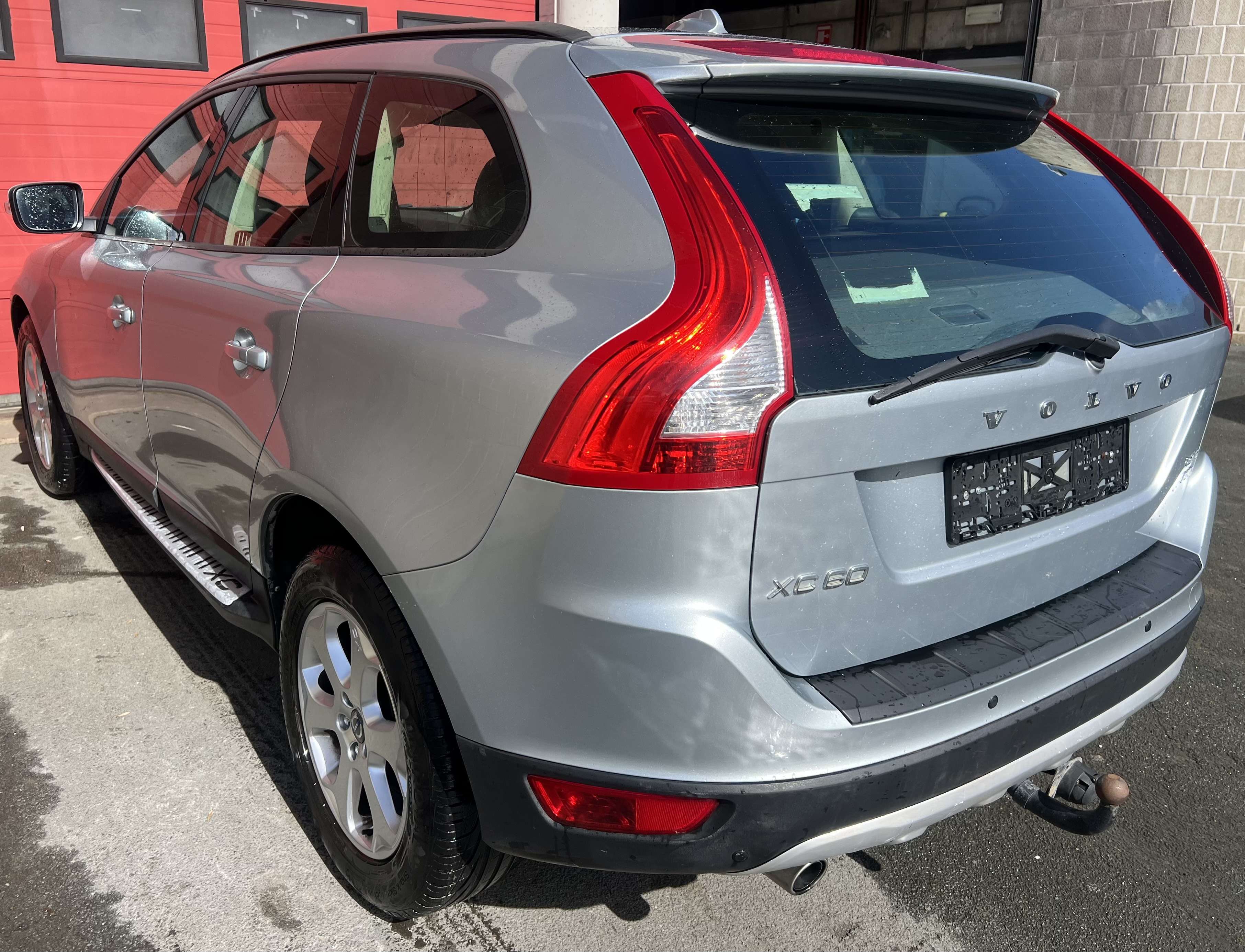 Volvo XC60 2.4 D AWD Kinetic + CLIM + JANTES