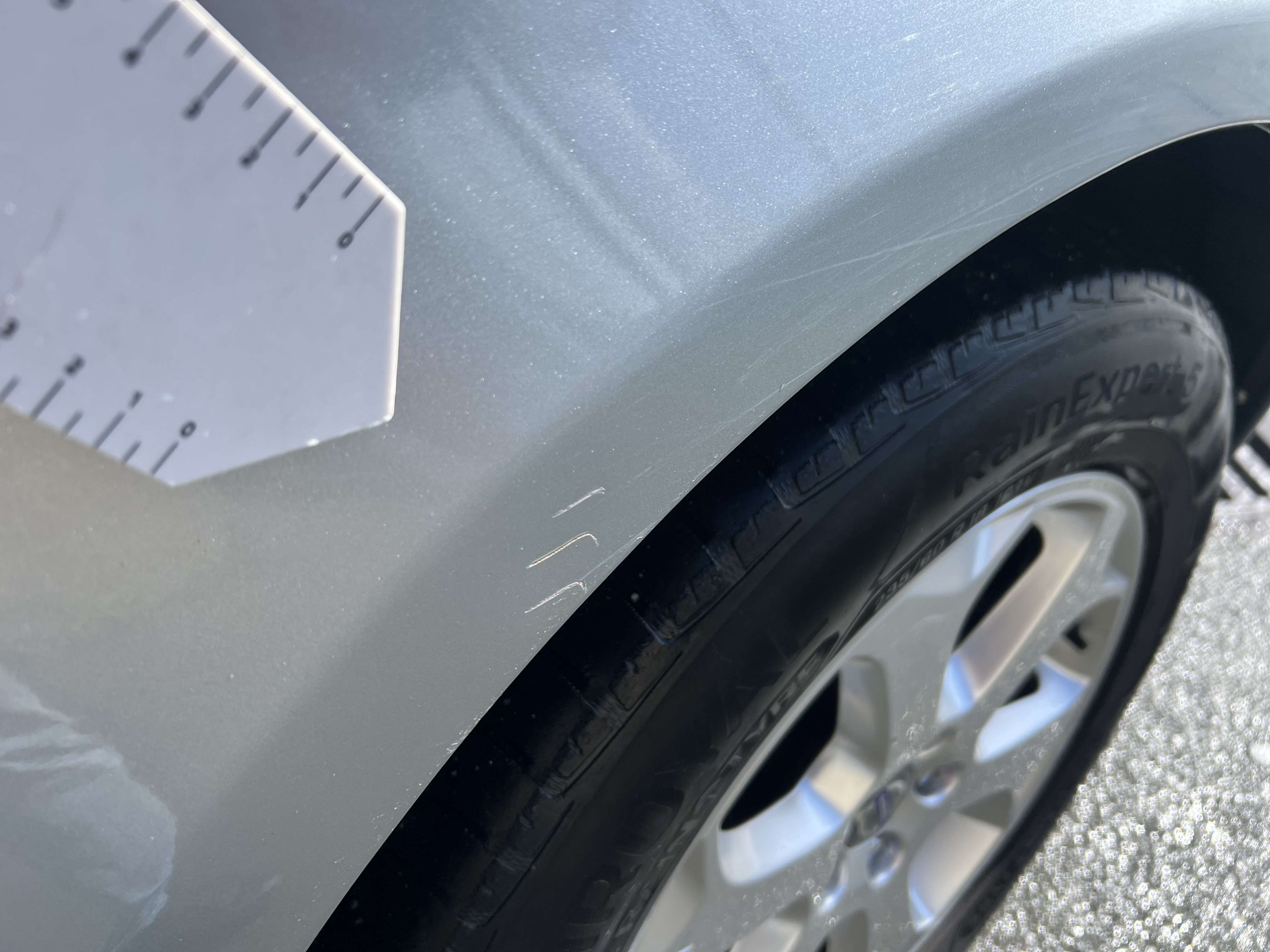 Volvo XC60 2.4 D AWD Kinetic + CLIM + JANTES