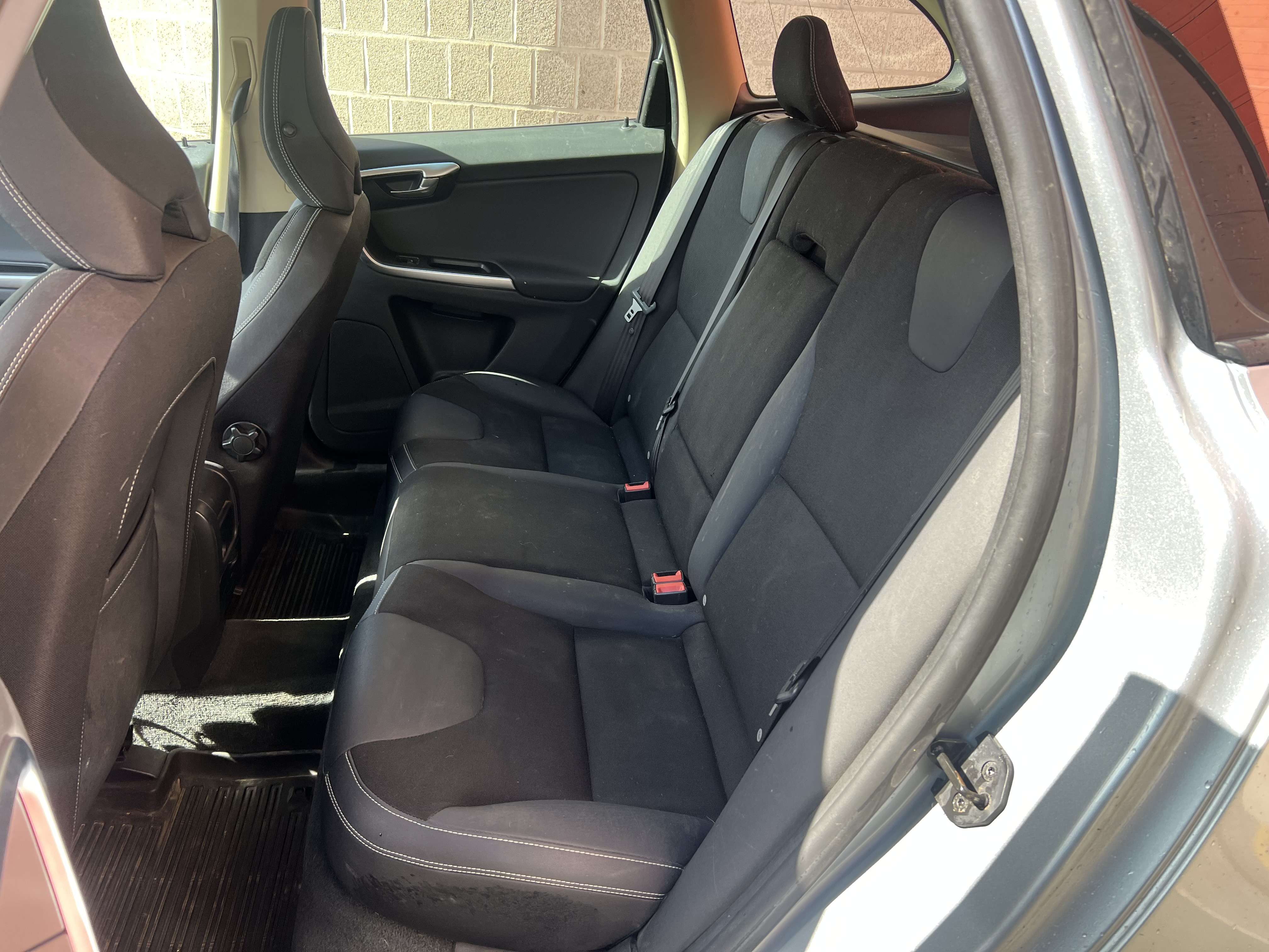Volvo XC60 2.4 D AWD Kinetic + CLIM + JANTES