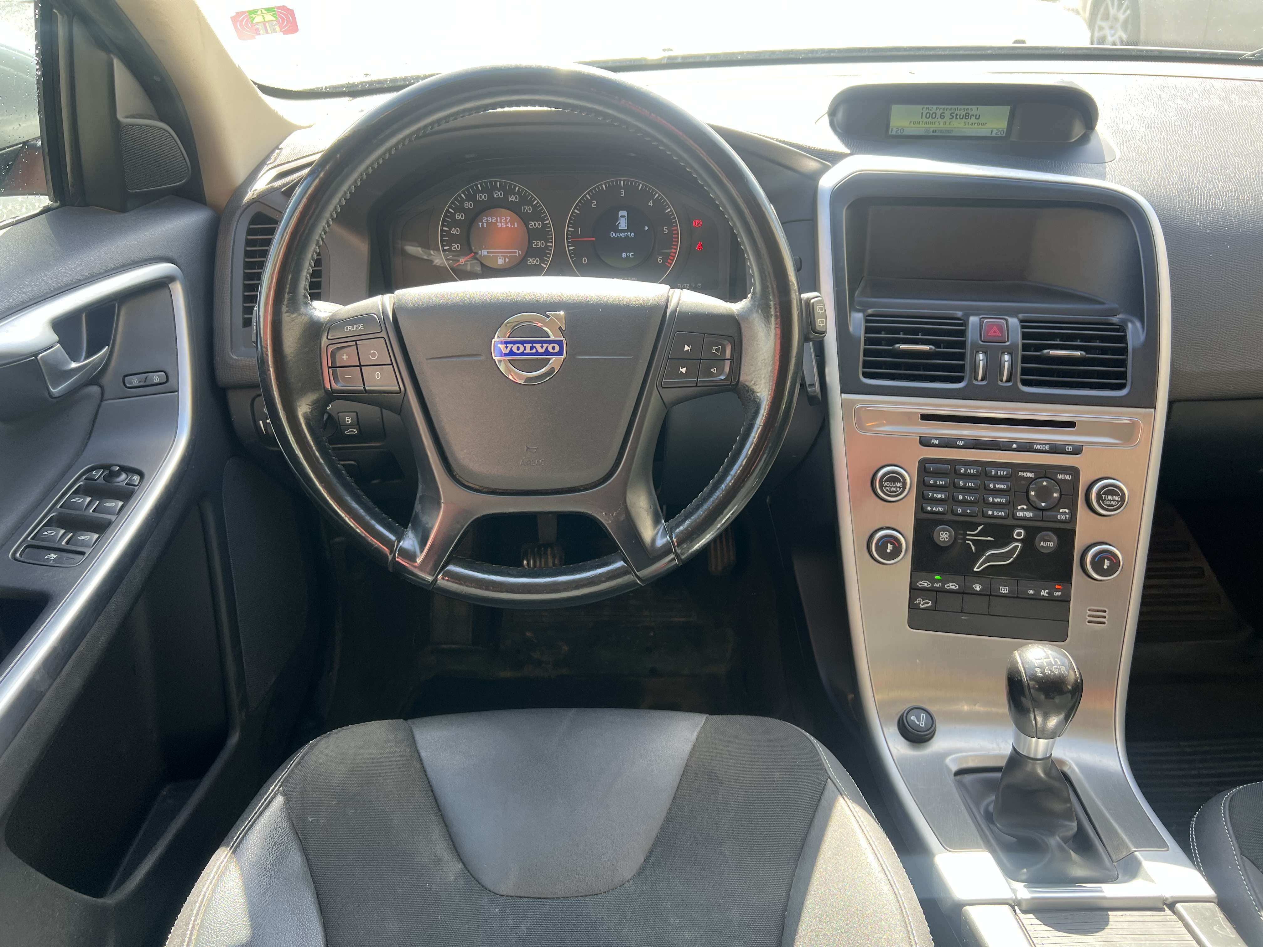 Volvo XC60 2.4 D AWD Kinetic + CLIM + JANTES