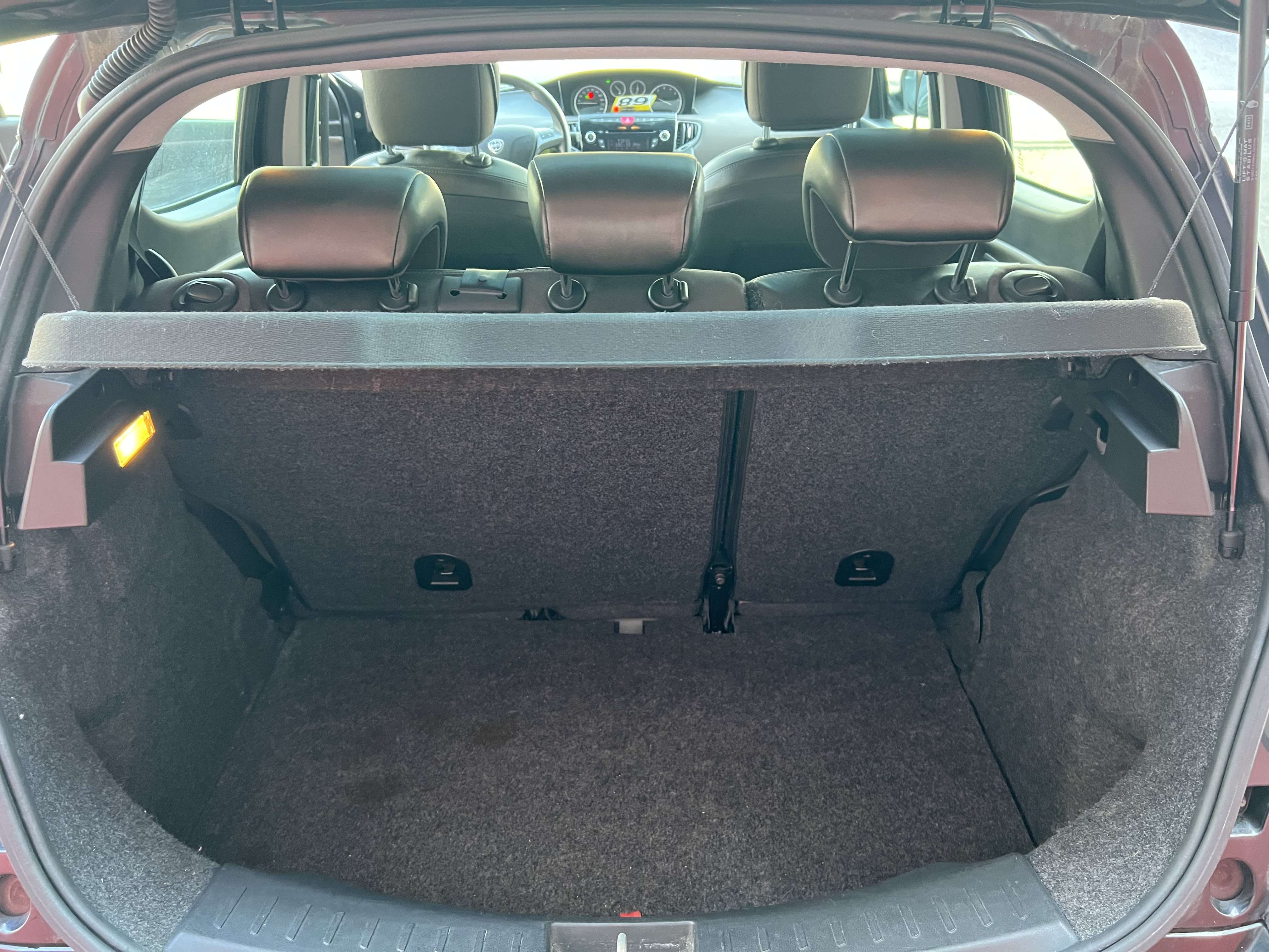 Lancia Ypsilon 0.9 TwinAir Platinium + CLIM + NAVI + PANO + CUIR