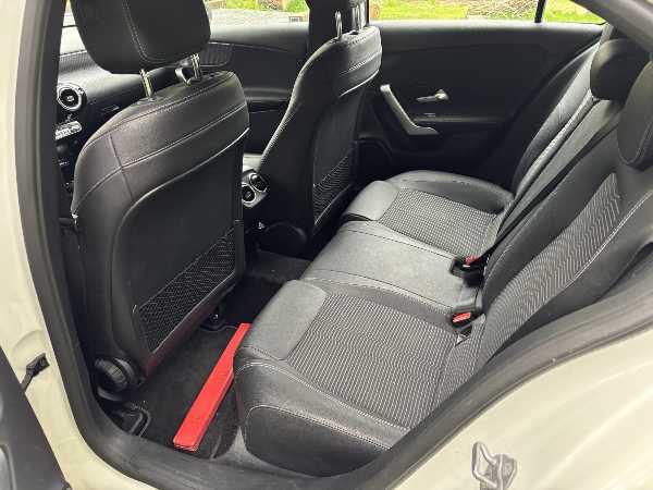 Mercedes-Benz Classe A IV BERLINE 180 D PROGRESSIVE LINE 7G-DCT