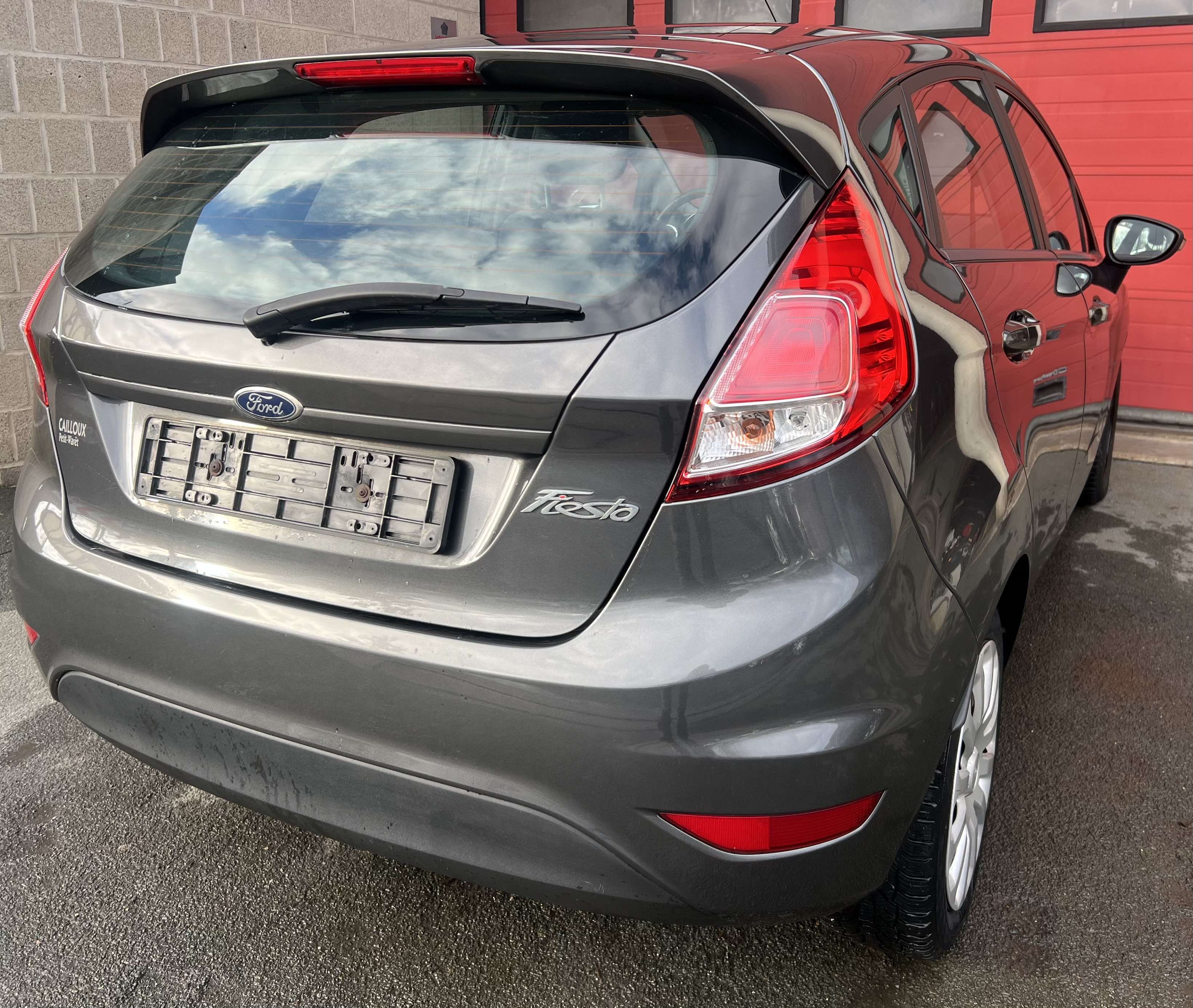 Ford Fiesta 1.0i Champions Edition + CLIM + CAR-PASS