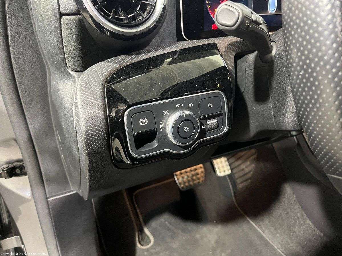 Mercedes-Benz A 180 D BOITE AUTO | AMG LINE | CARPLAY | CAMERA