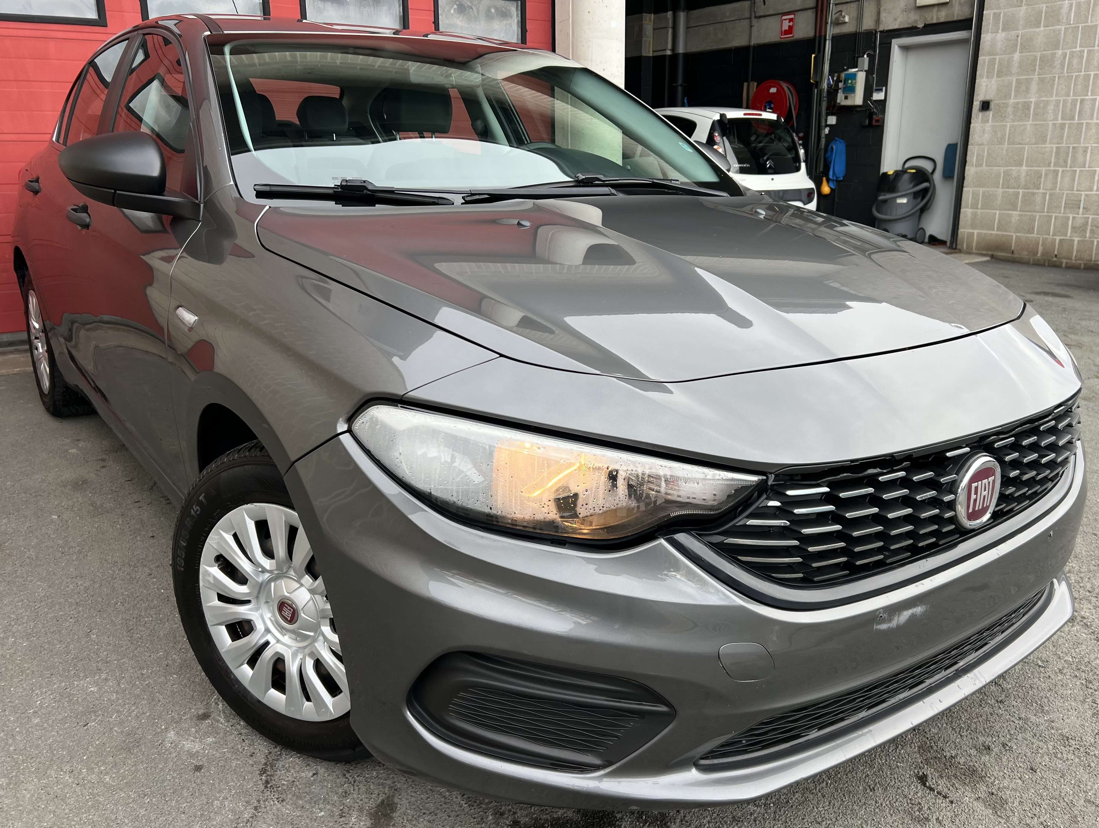 Fiat Tipo 1.4i Easy + CLIM + CAR-PASS