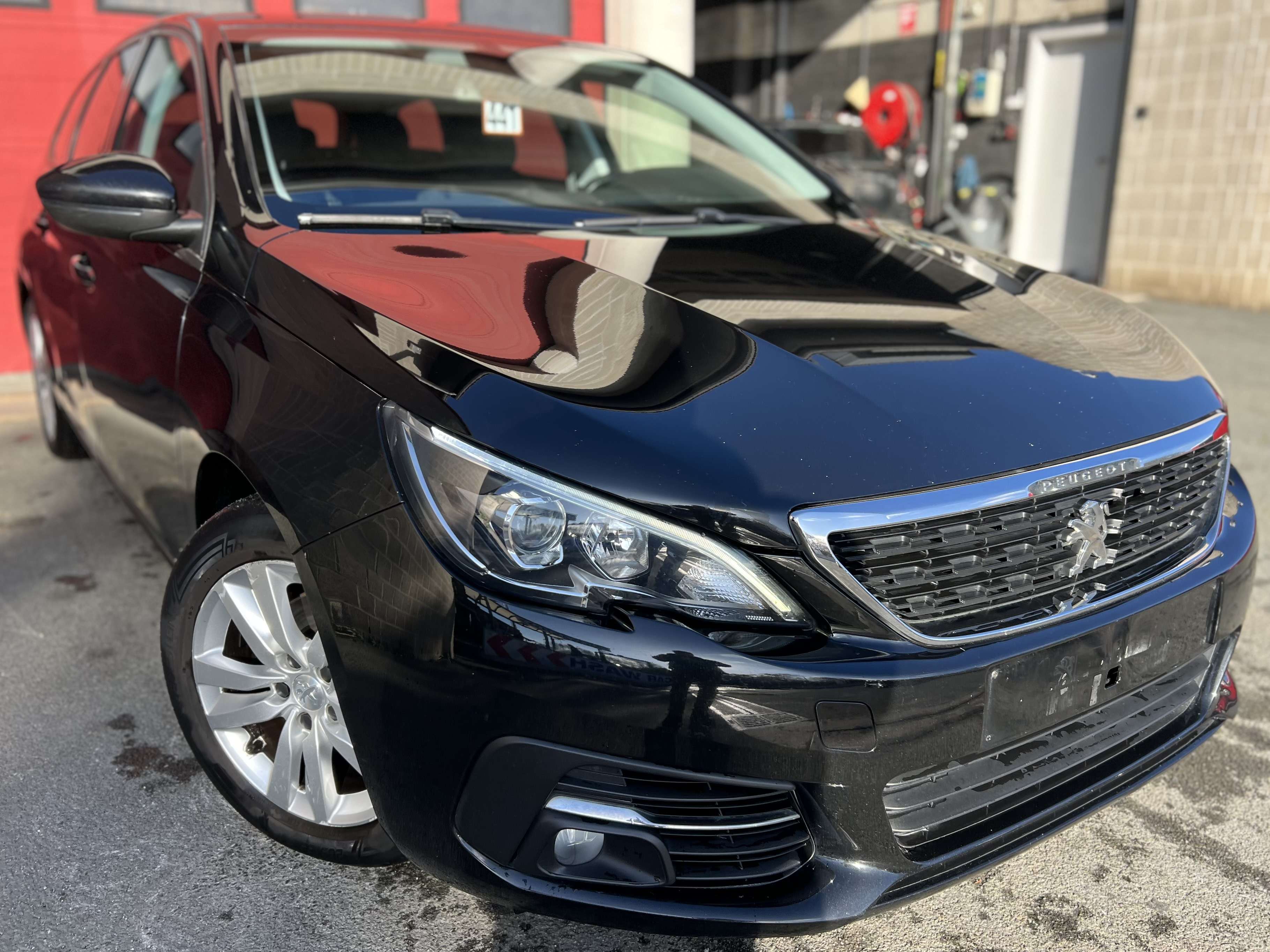 Peugeot 308 SW 1.6 BlueHDi ECO Active + NAVI + CLIM