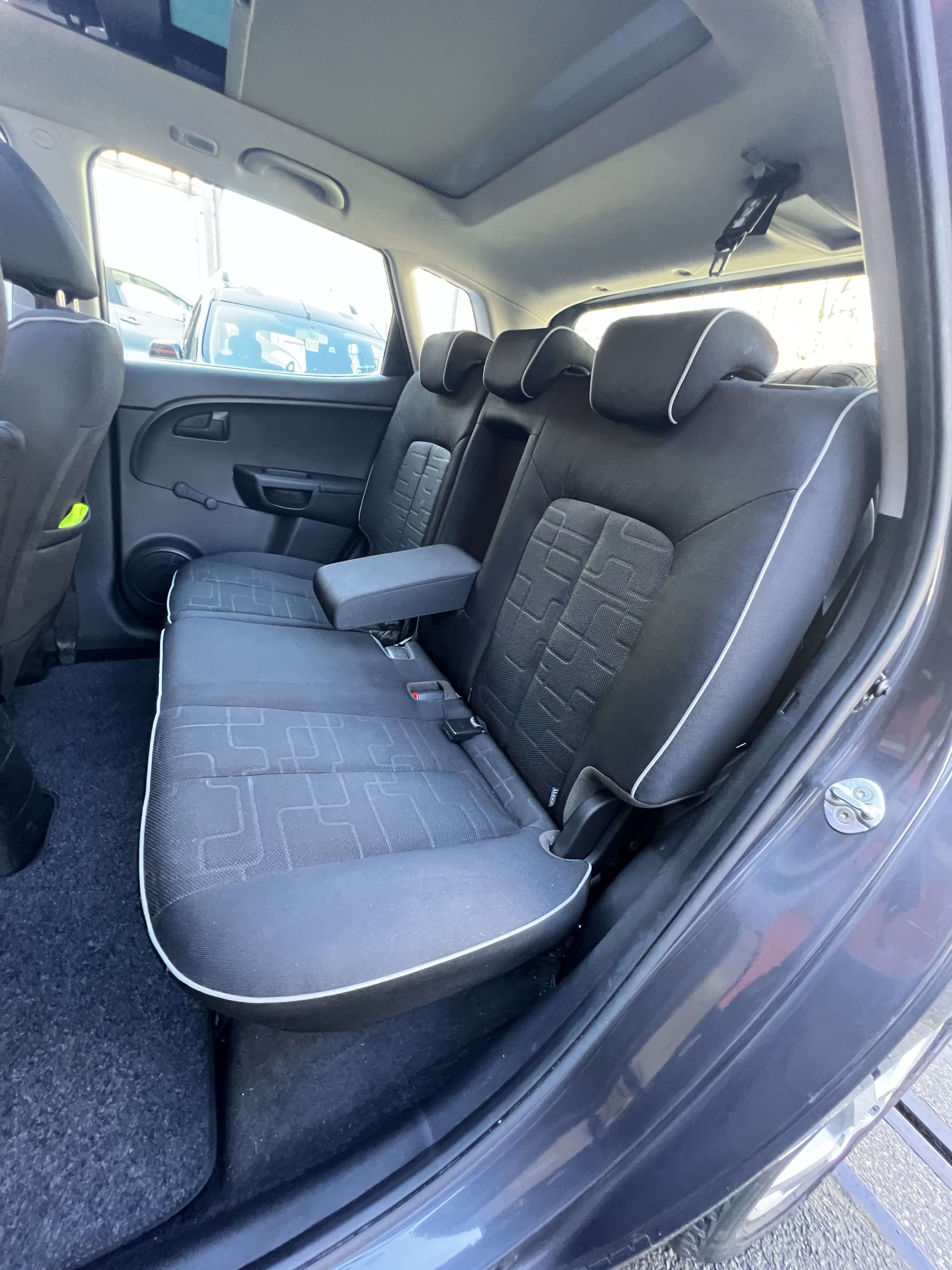 Kia Venga 1.6 CRDi Mind ISG EcoDynamics + CAMÉRA + NAVI