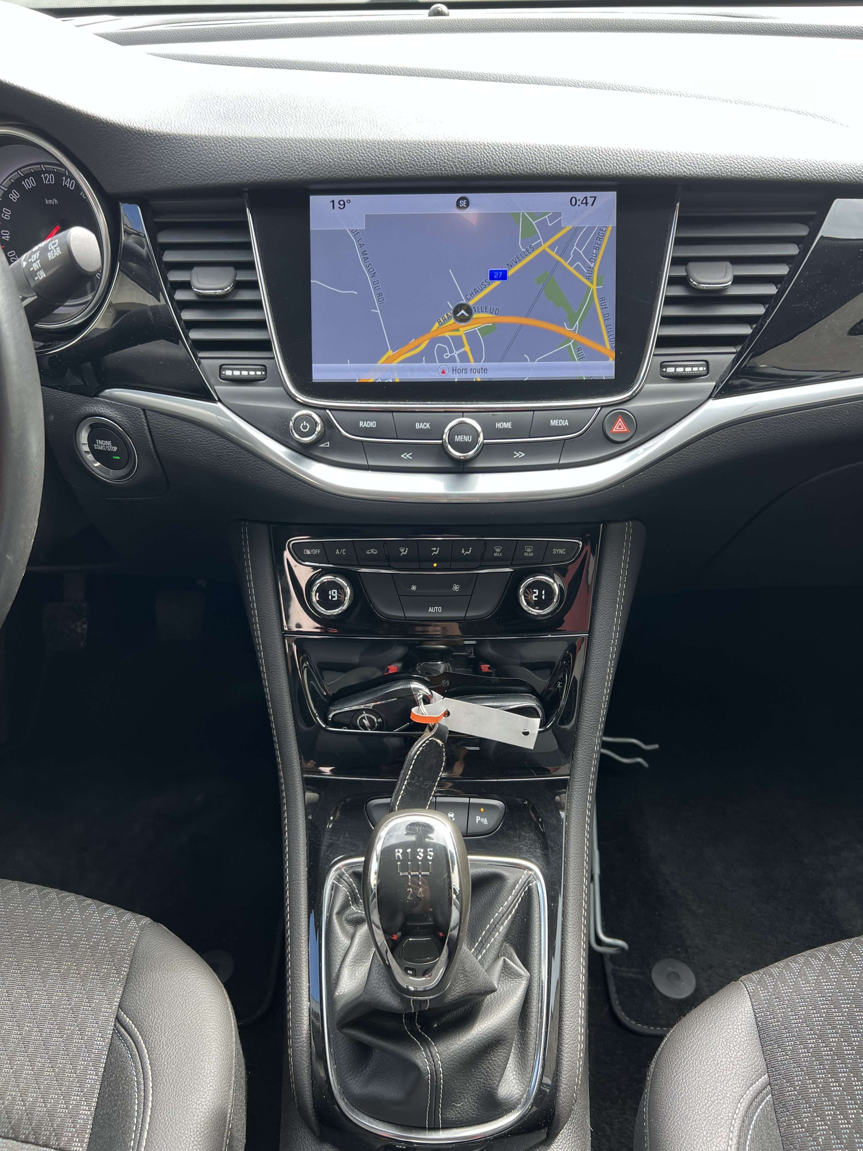 Opel Astra Sports Tourer 1.0 Turbo ECOTEC Edition + NAVI