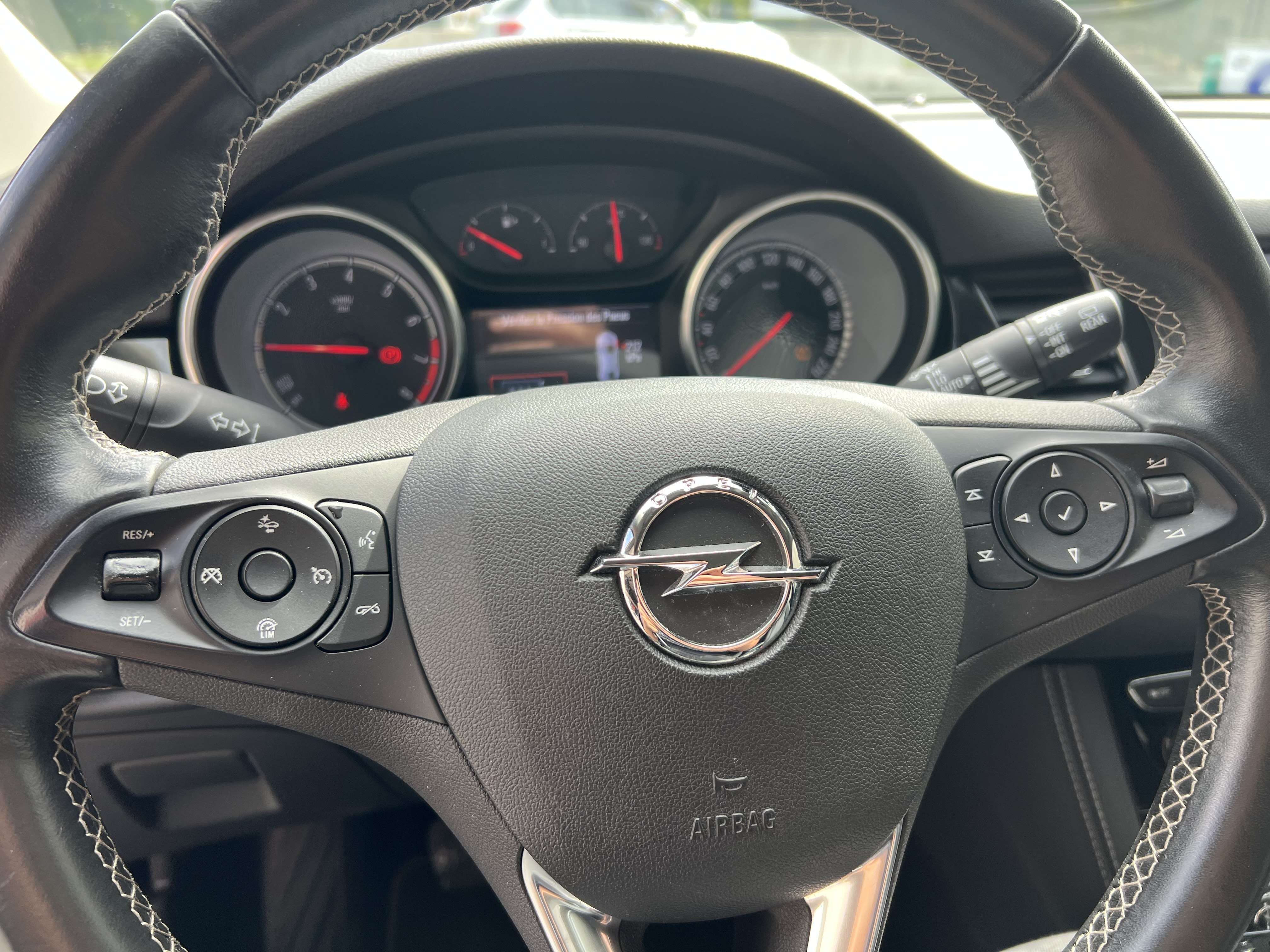 Opel Astra Sports Tourer 1.0 Turbo ECOTEC Edition + NAVI