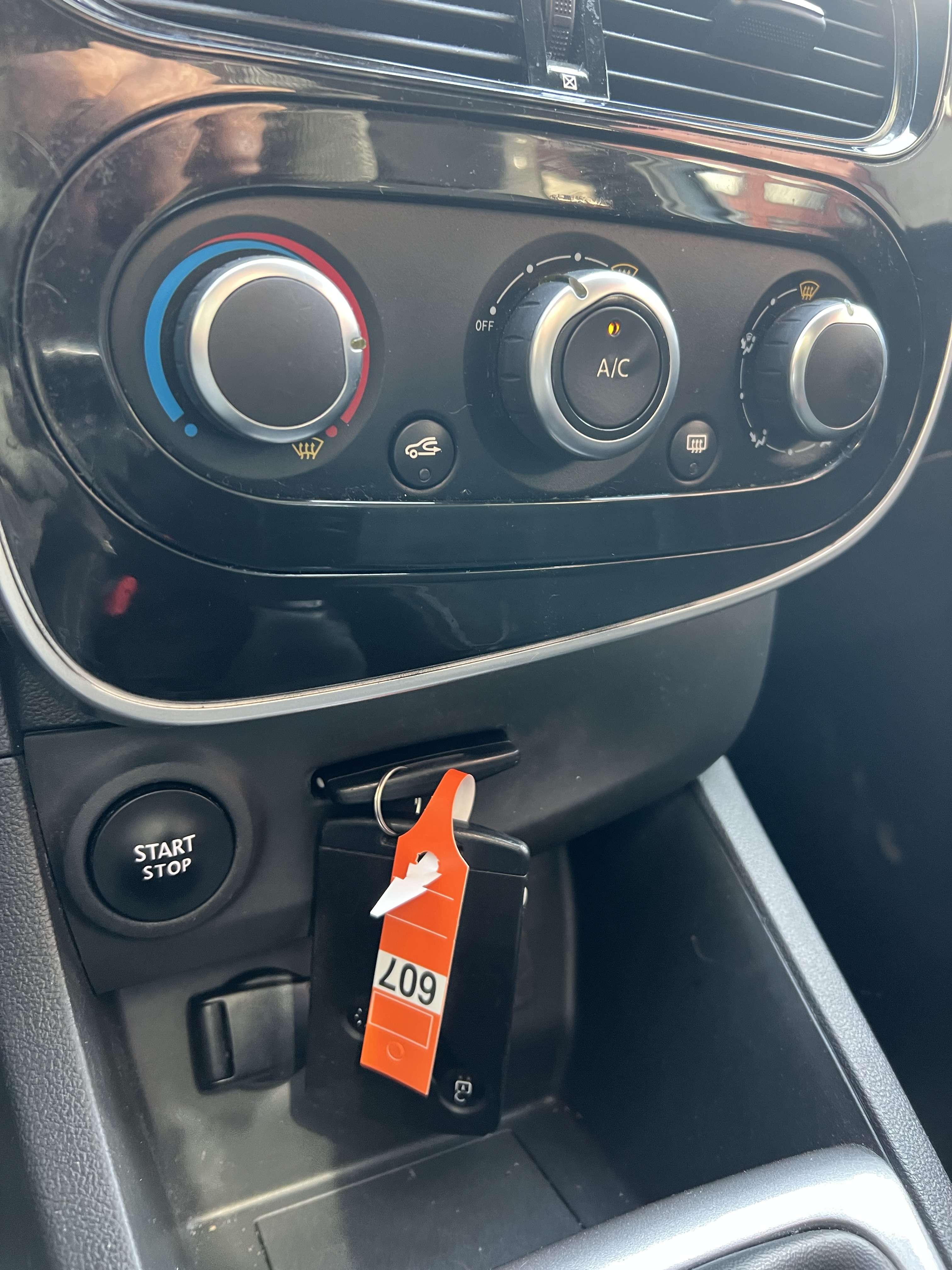 Renault Clio 0.9 TCe Energy Limited + CLIM + CAR-PASS