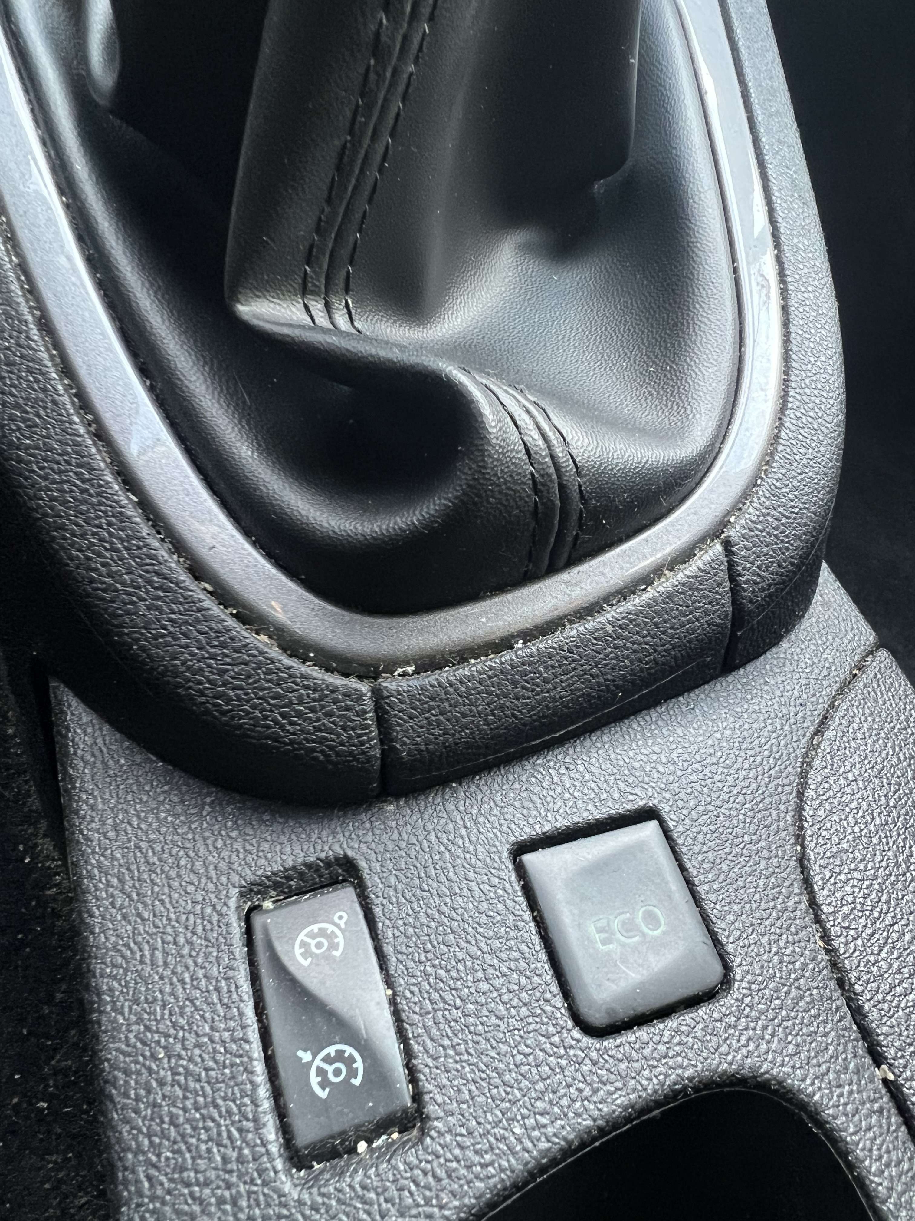 Renault Clio 0.9 TCe Energy Limited + CLIM + CAR-PASS