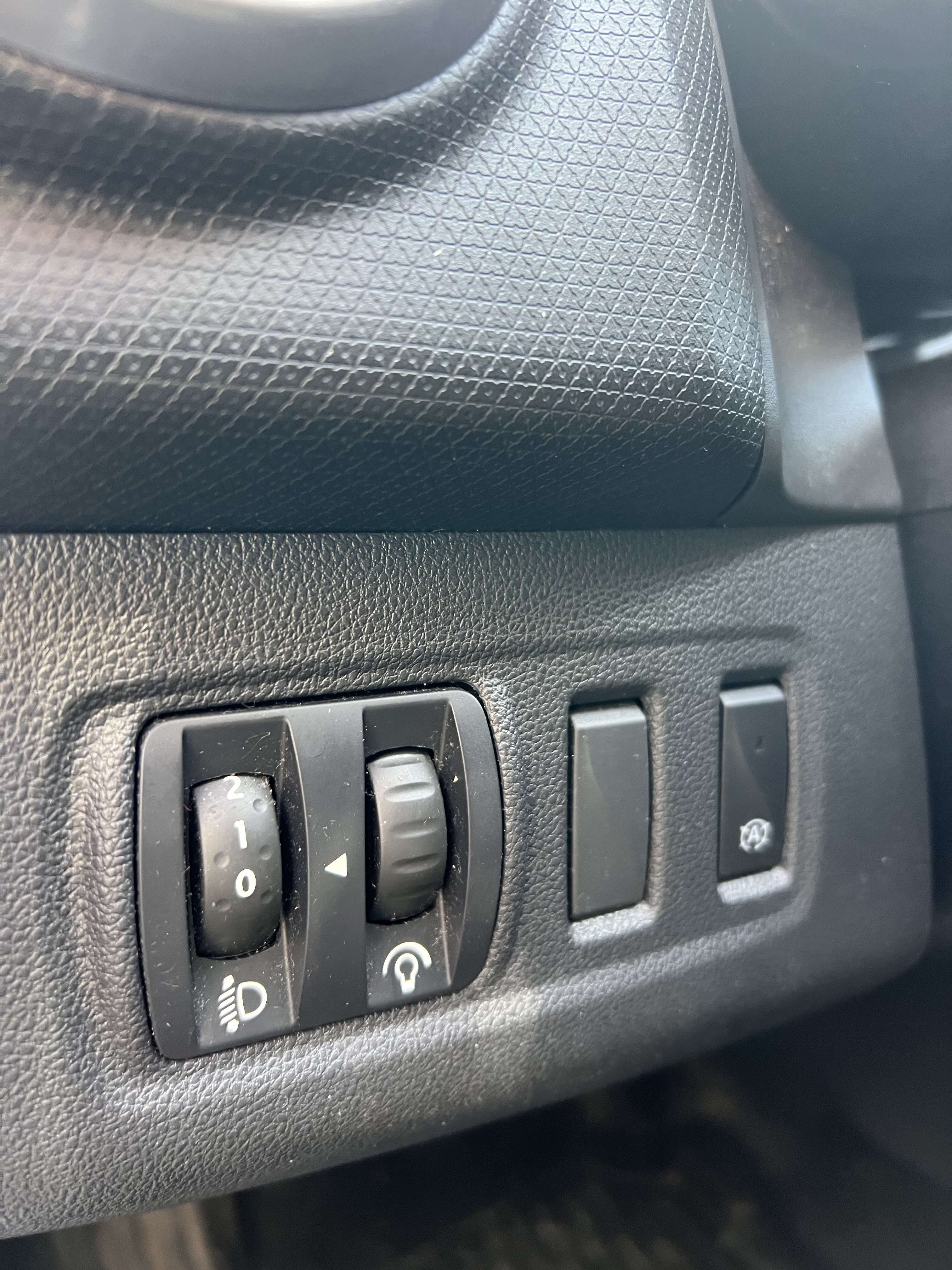 Renault Clio 0.9 TCe Energy Limited + CLIM + CAR-PASS