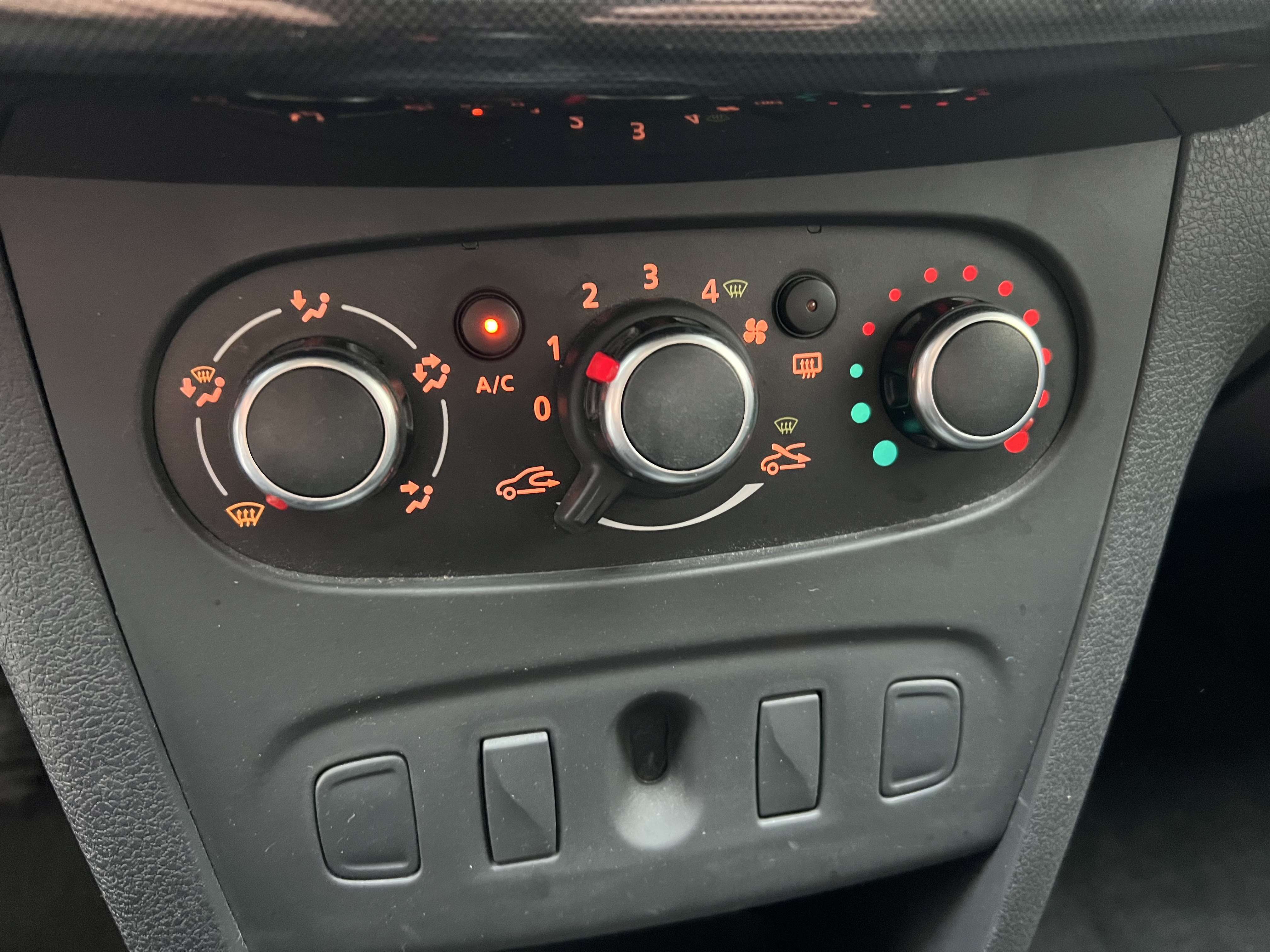 Dacia Logan MCV 1.0i SCe Ambiance + CAR-PASS + CLIM + NAVI